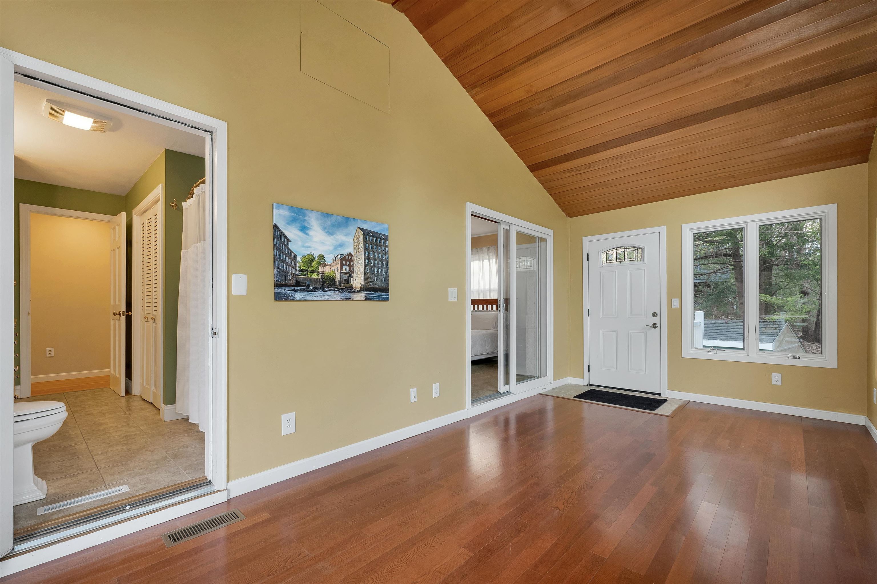 20 Birch Dr, Newmarket, NH 03857
