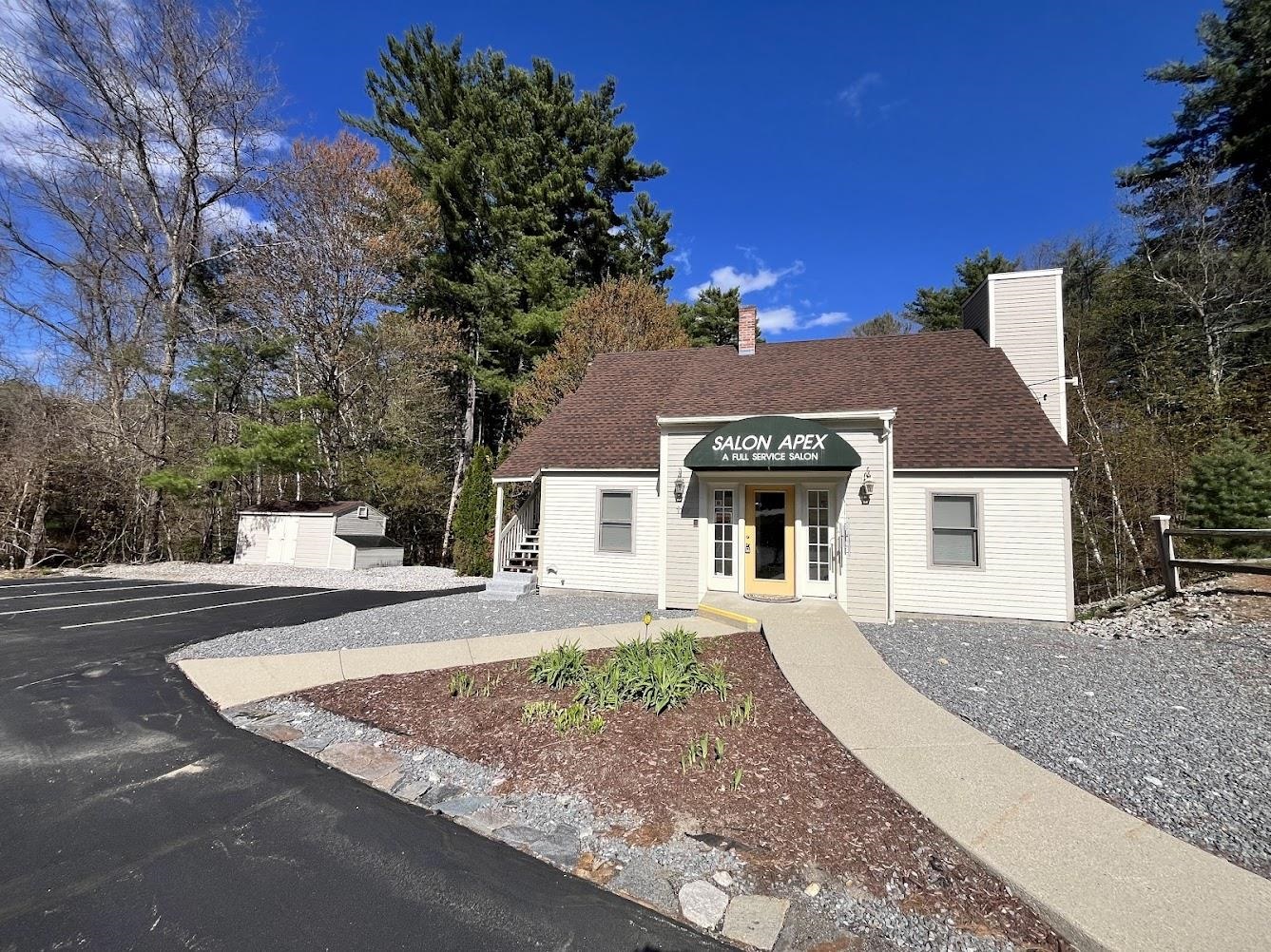 110 Ponemah Rd, Amherst, NH 03031
