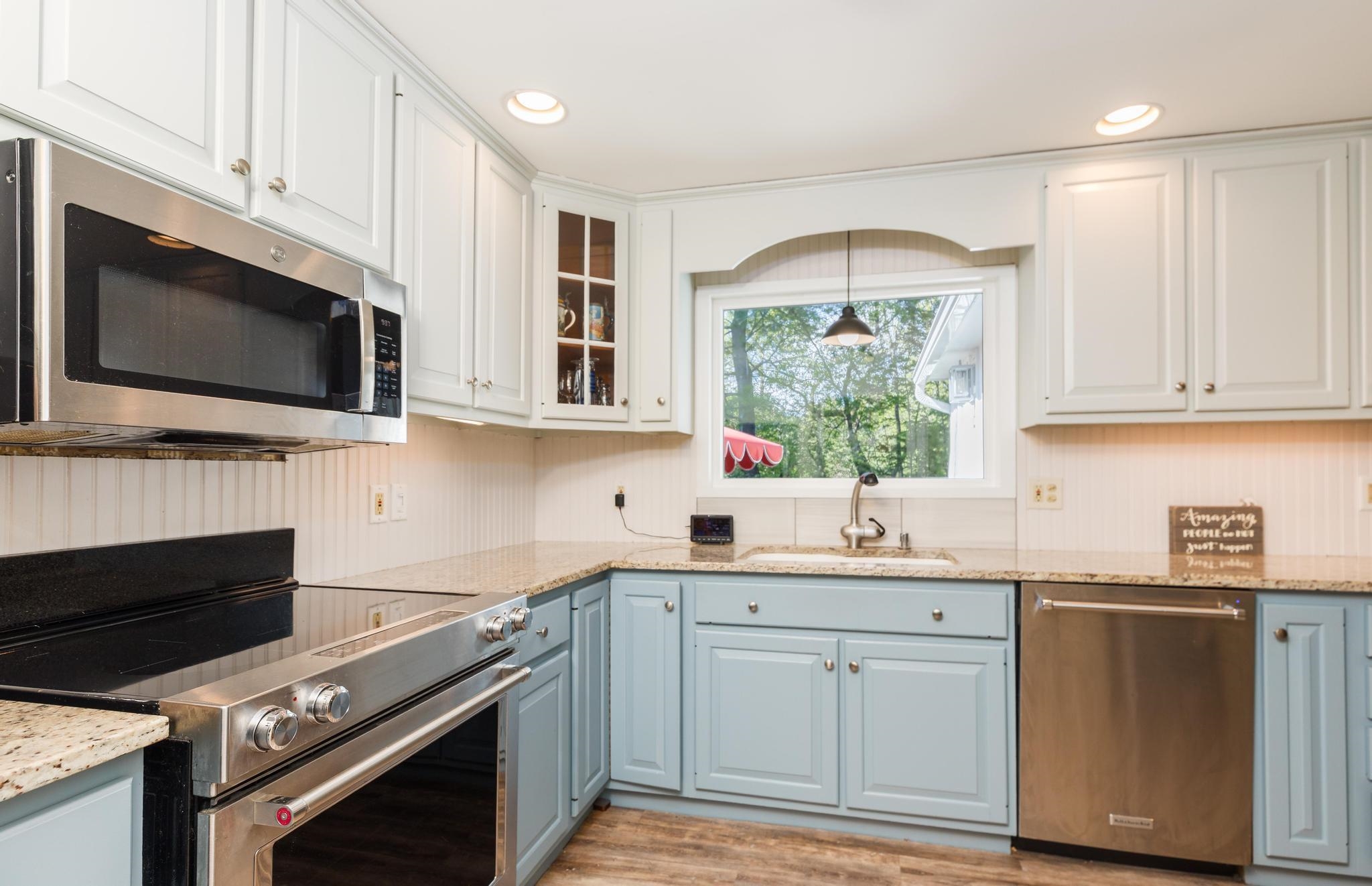 5 Ruth St, Portsmouth, NH 03801