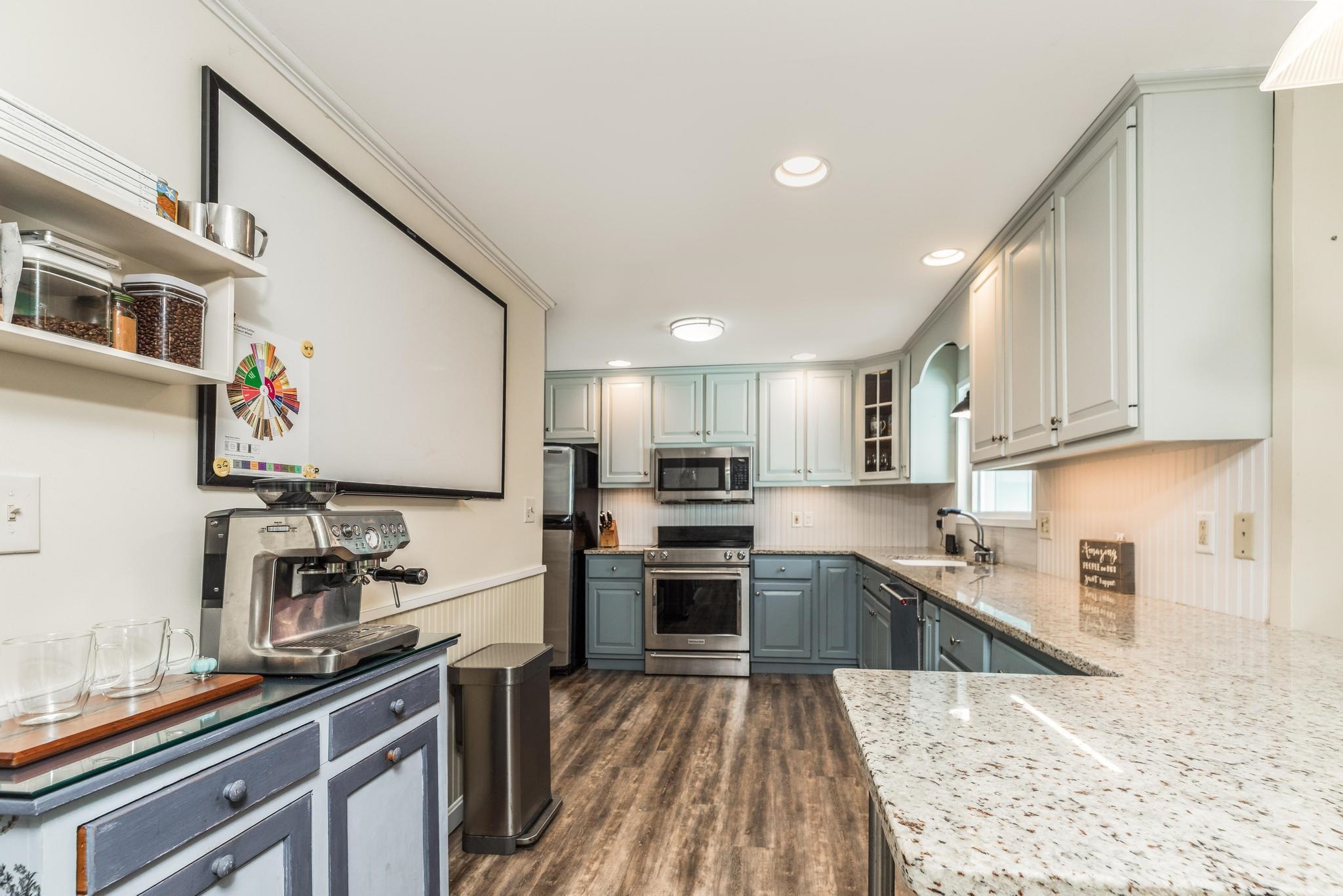 5 Ruth St, Portsmouth, NH 03801