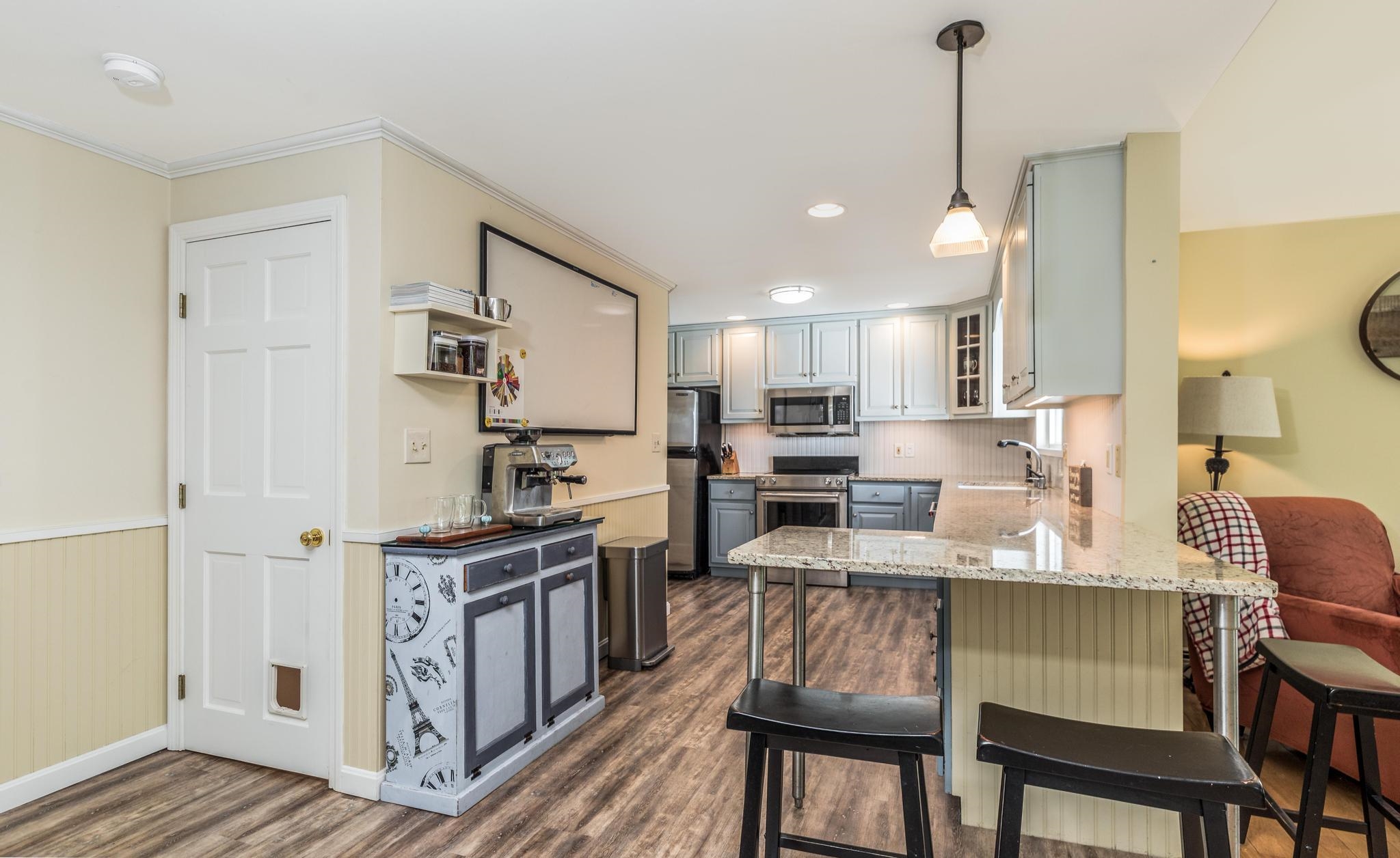 5 Ruth St, Portsmouth, NH 03801