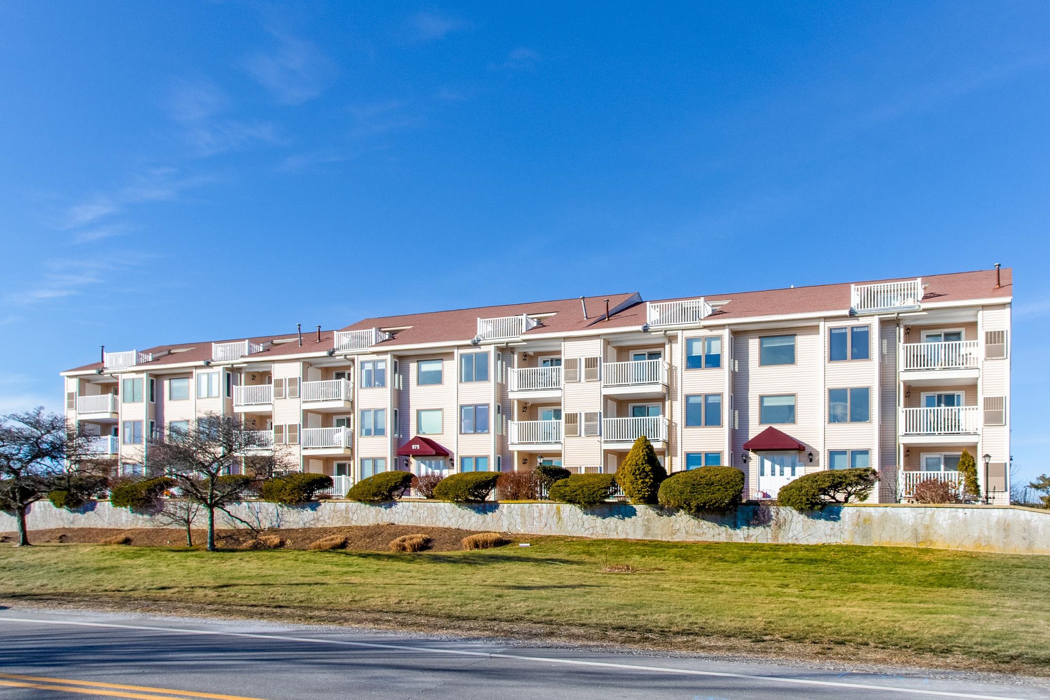 975 Ocean Blvd, Hampton, NH 03842