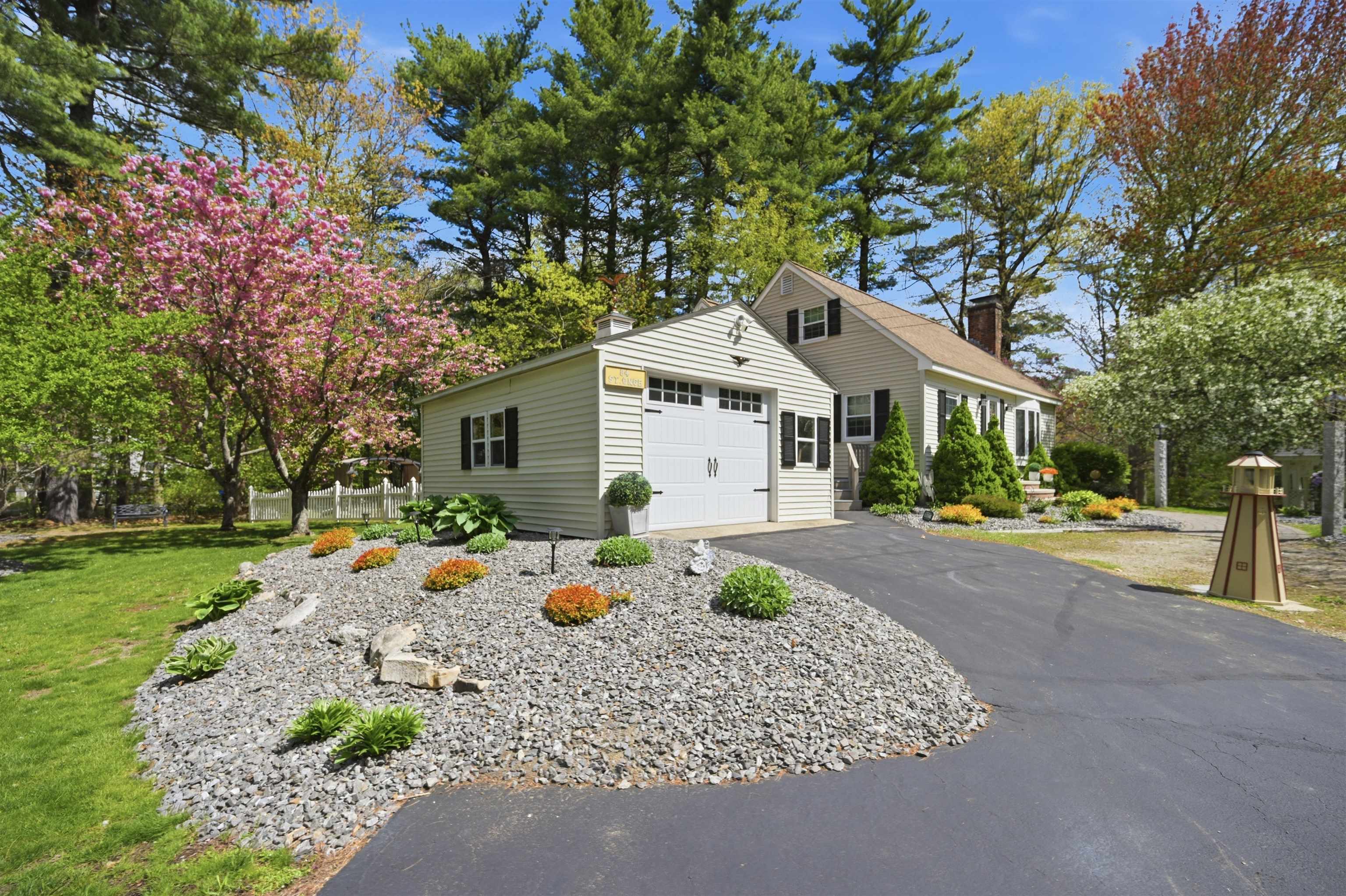 84 Woodridge Rd, Hampstead, NH 03826