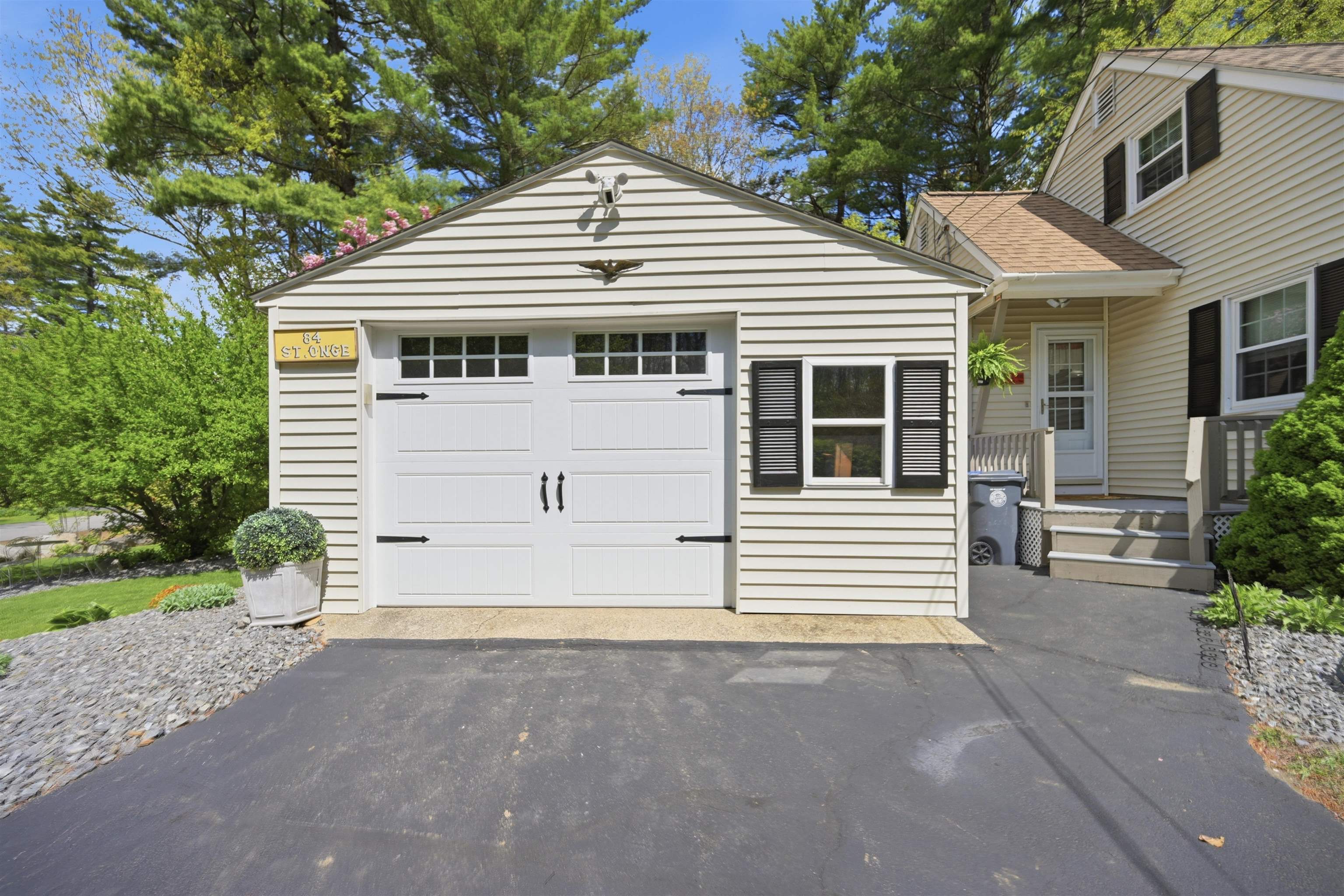84 Woodridge Rd, Hampstead, NH 03826