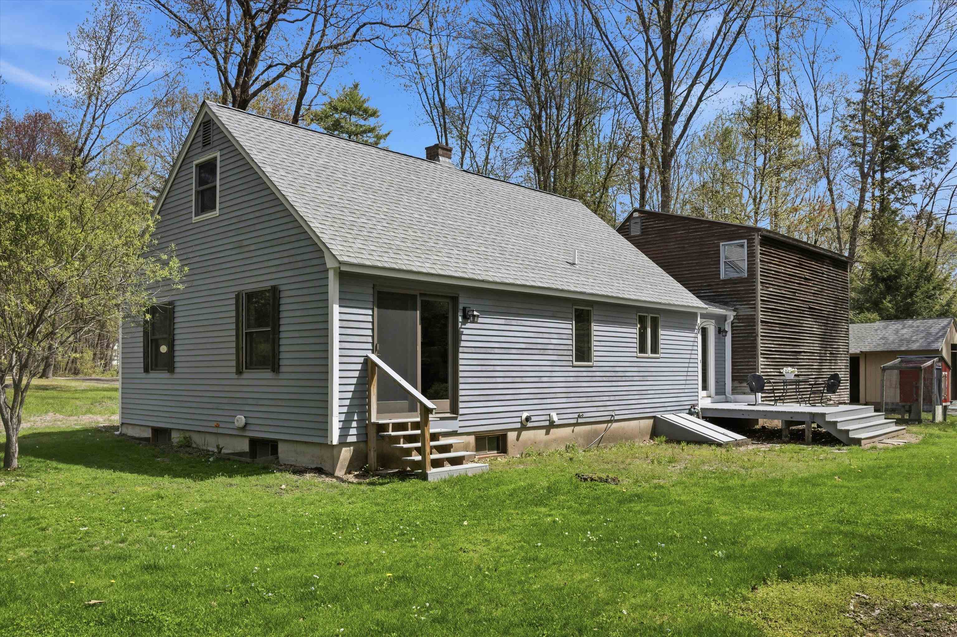 53 Cote Dr, Epping, NH 03042