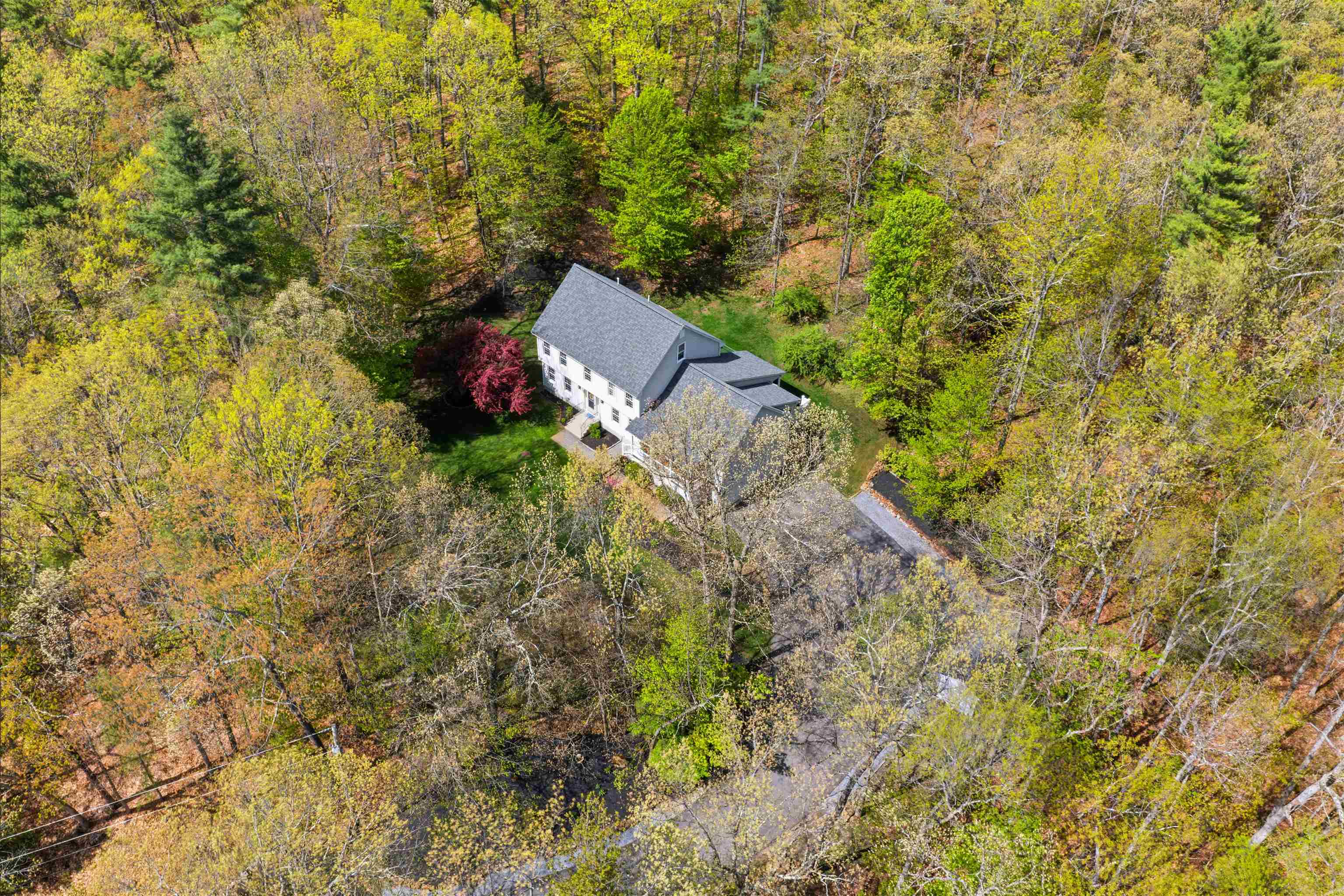 33 Brook Rd, Amherst, NH 03031
