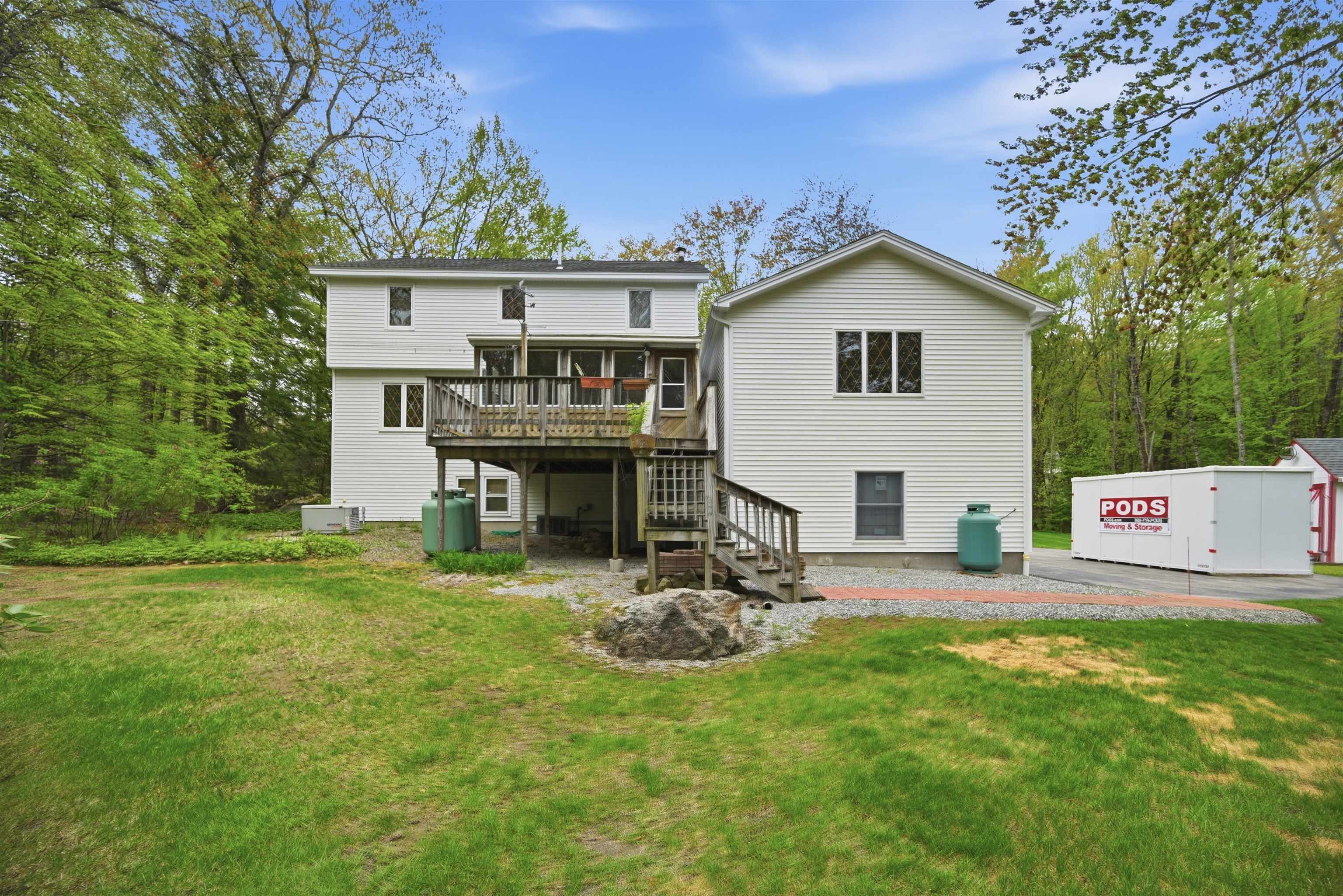 43 Greatstone Dr, Merrimack, NH 03054