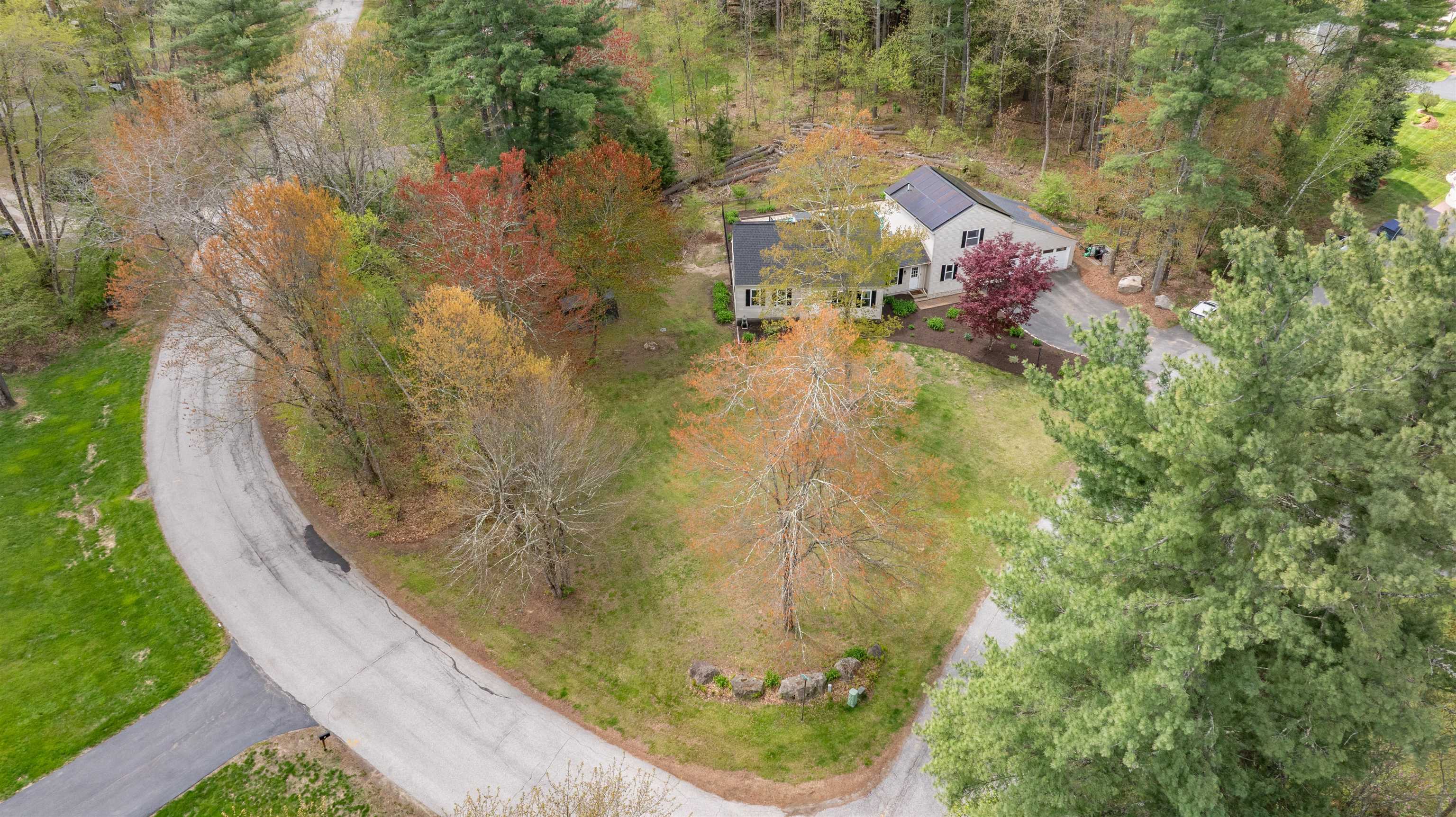 16 Sarah Dr, Merrimack, NH 03054