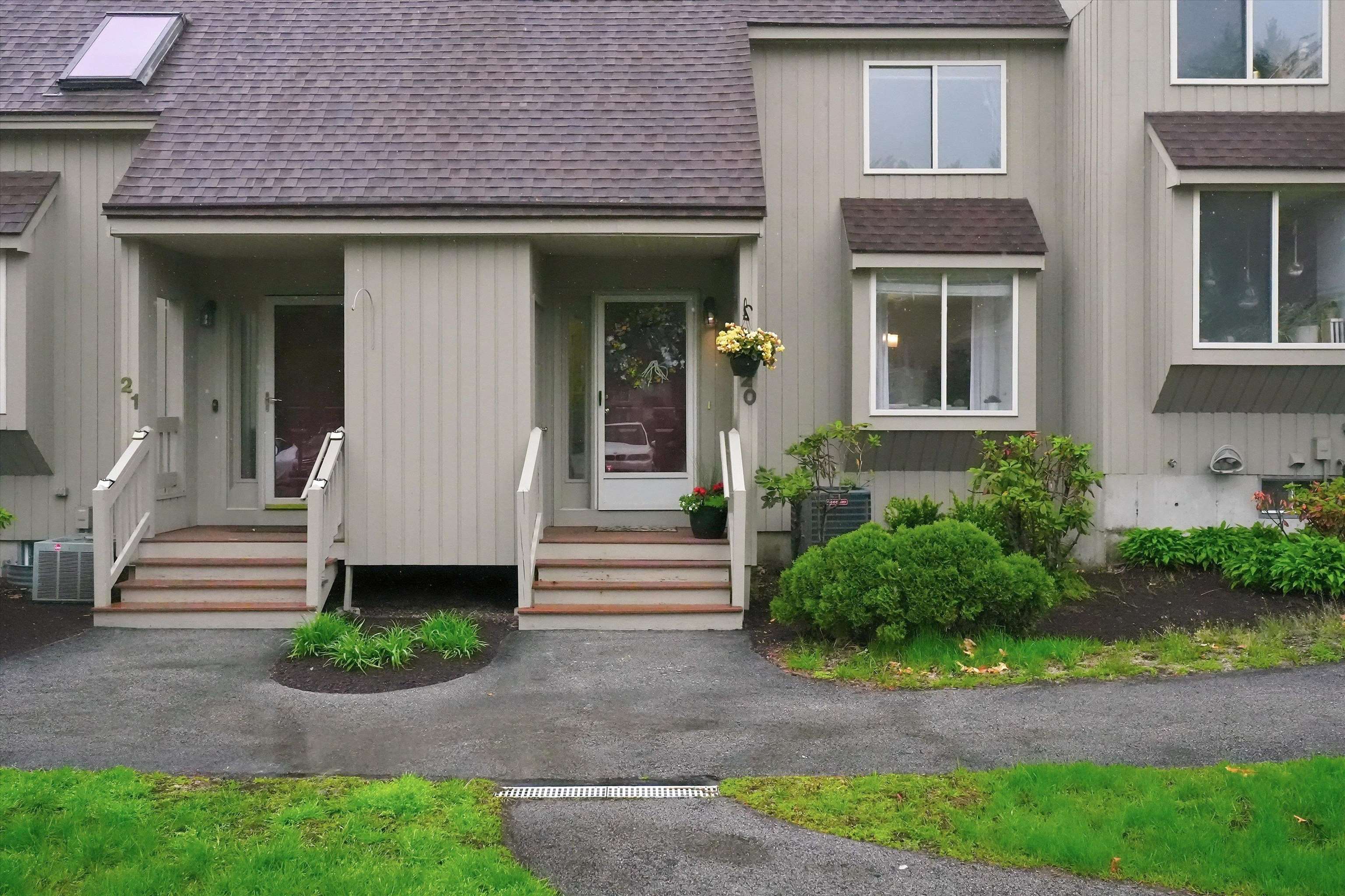 20 Sufffolk Ct, Bedford, NH 03110