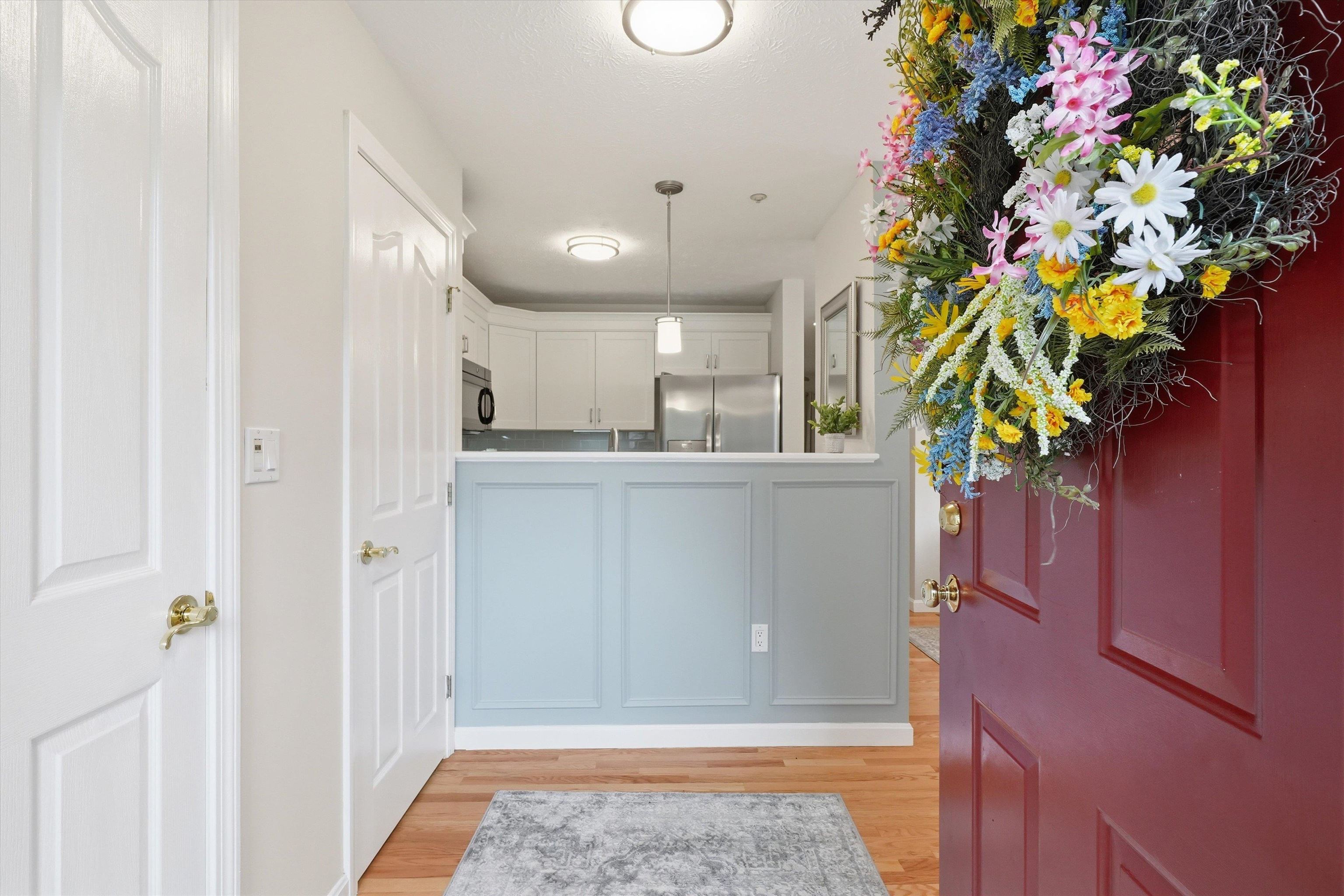 20 Sufffolk Ct, Bedford, NH 03110