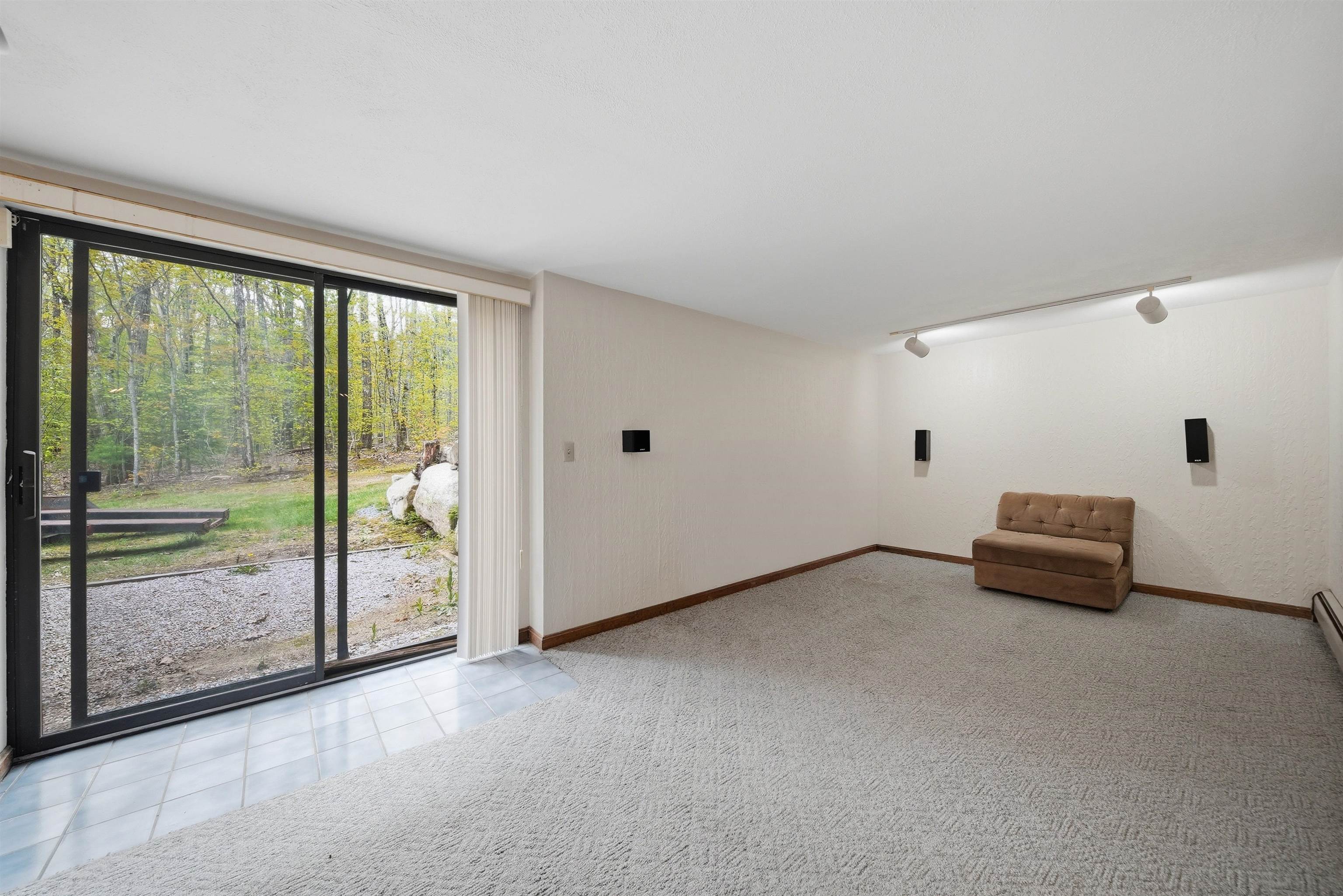 35 Pilgrim Cir, Hampstead, NH 03826