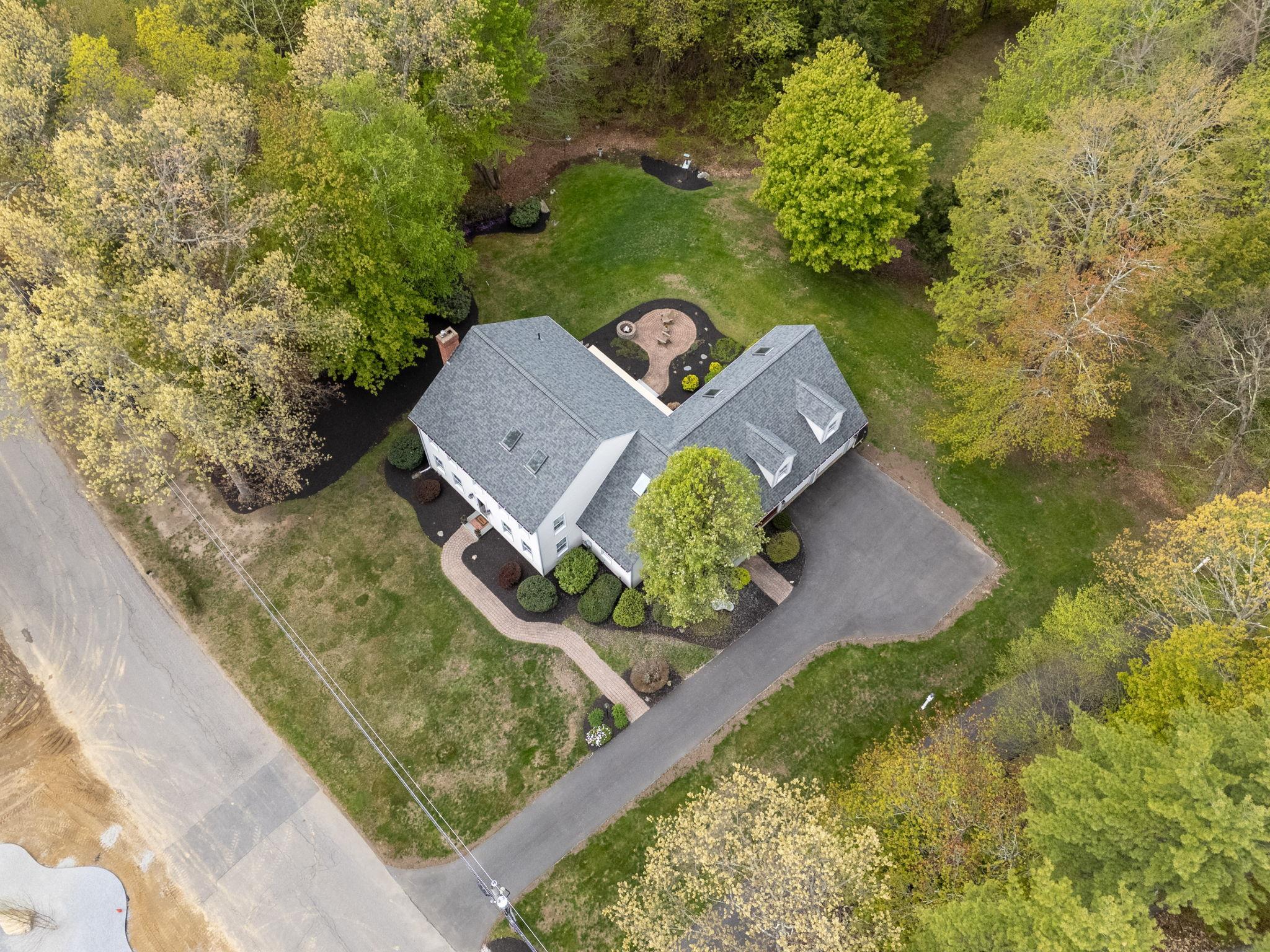 19 Bonnies Way, Hampstead, NH 03841