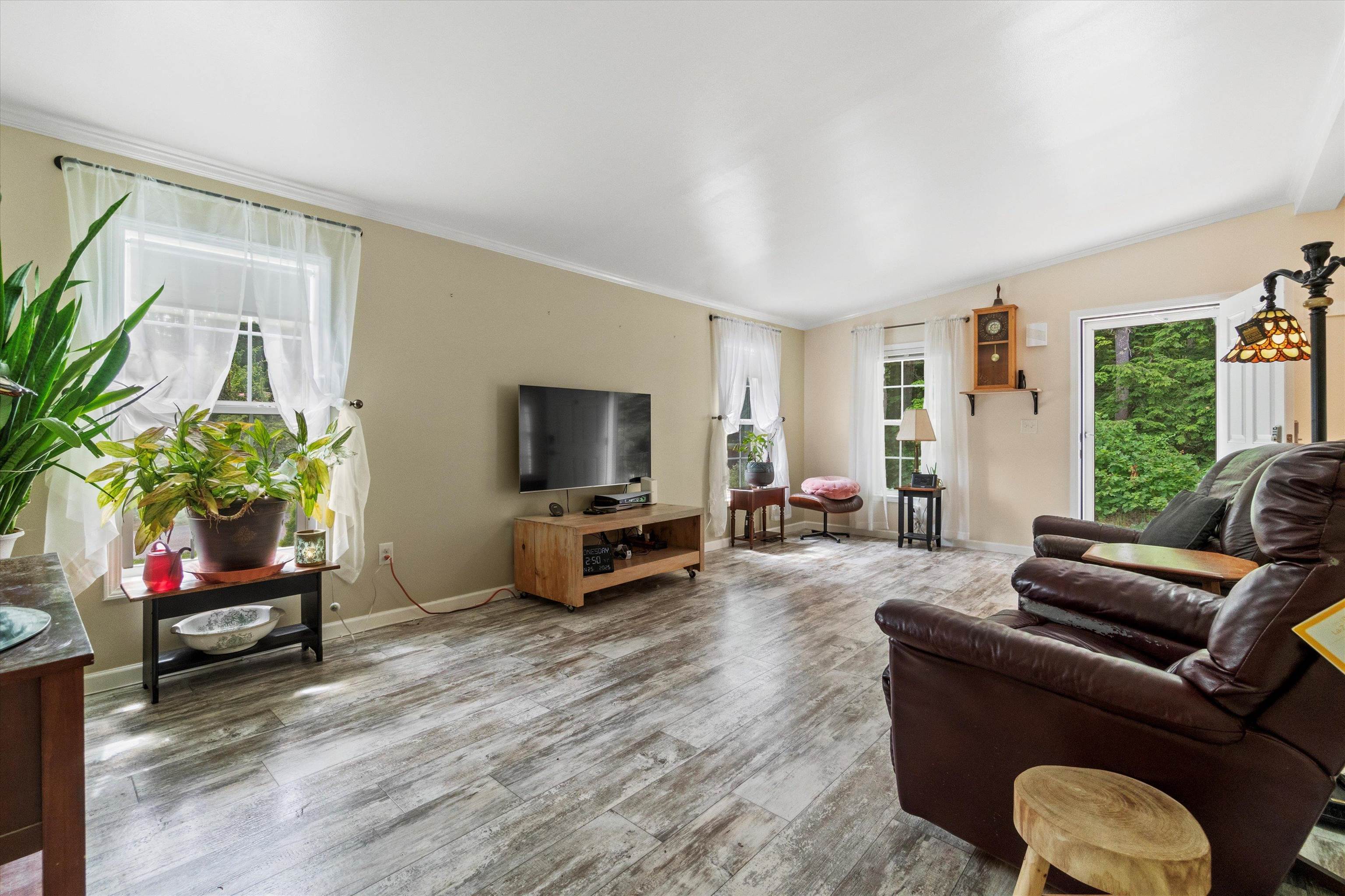 50 Sunset Dr, Hopkinton, NH 03229