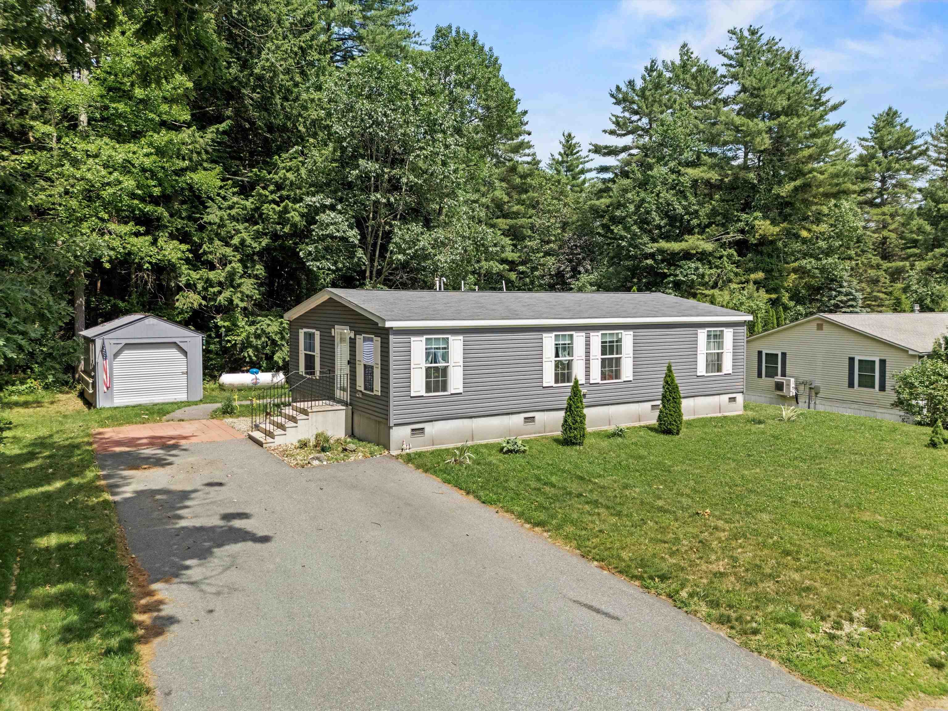 50 Sunset Dr, Hopkinton, NH 03229