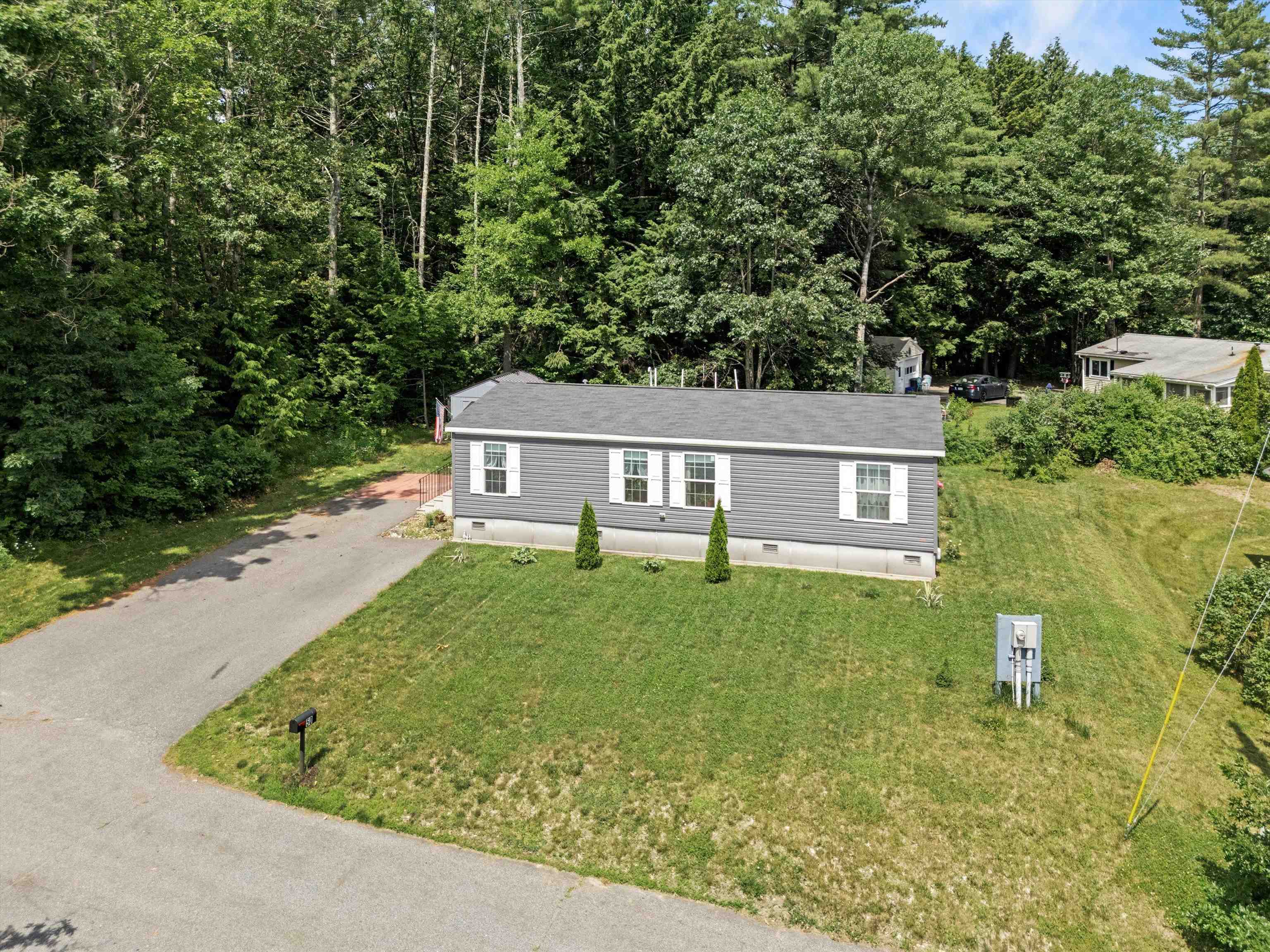 50 Sunset Dr, Hopkinton, NH 03229