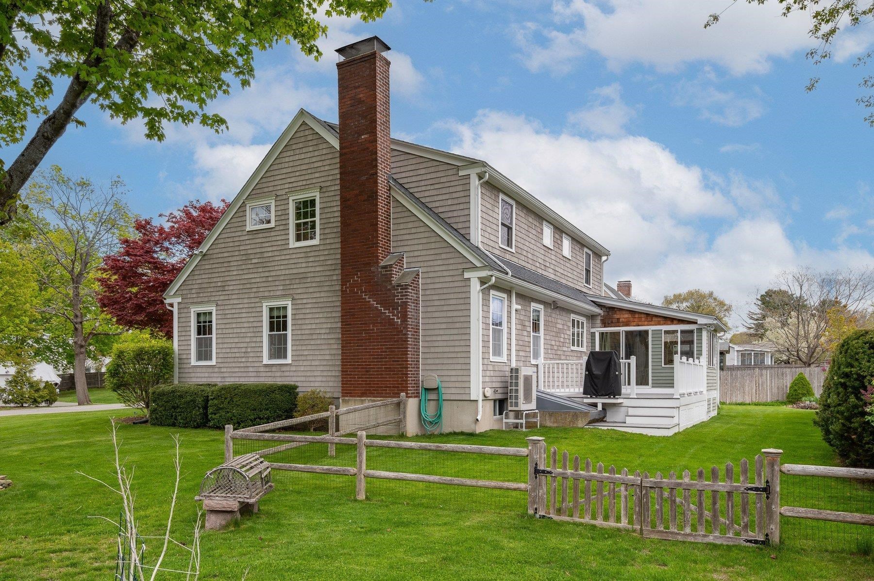 3 Windmill Ln, Hampton, NH 03842
