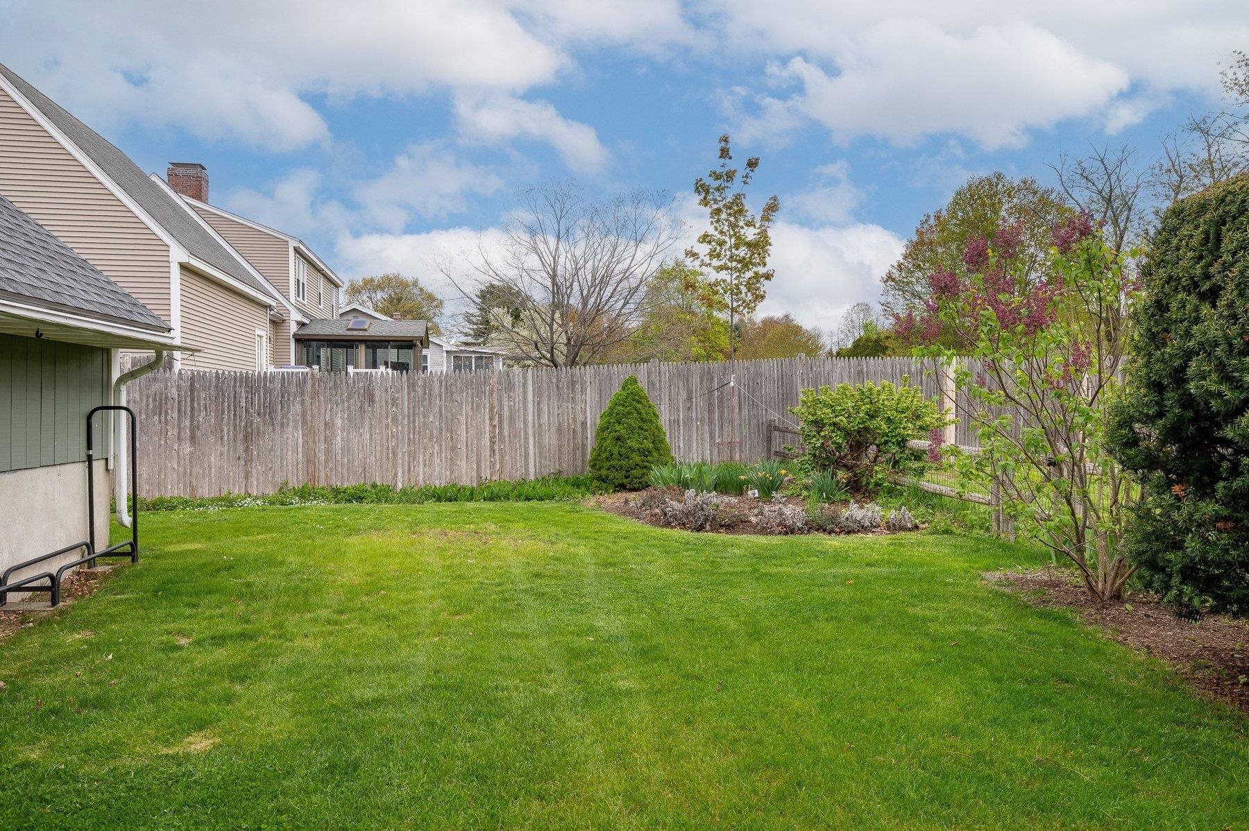 3 Windmill Ln, Hampton, NH 03842