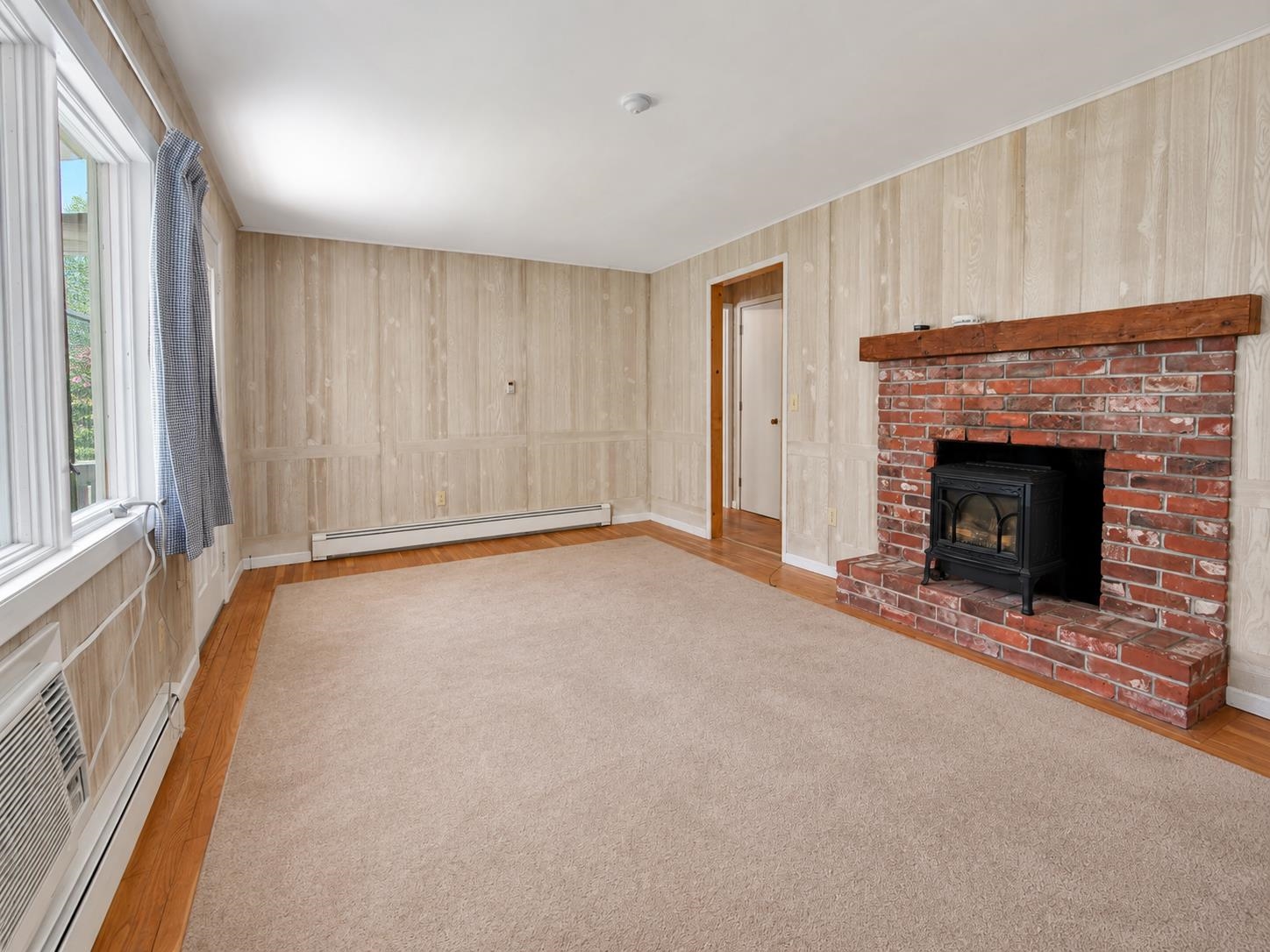 8 Wilder Rd, Hancock, NH 03449