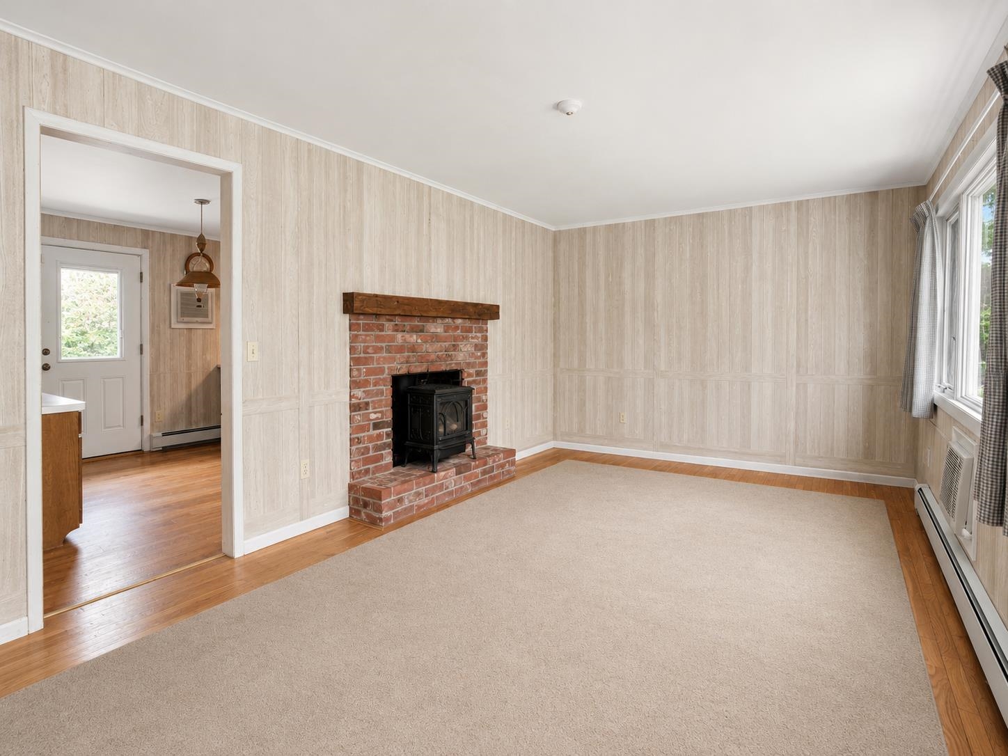 8 Wilder Rd, Hancock, NH 03449