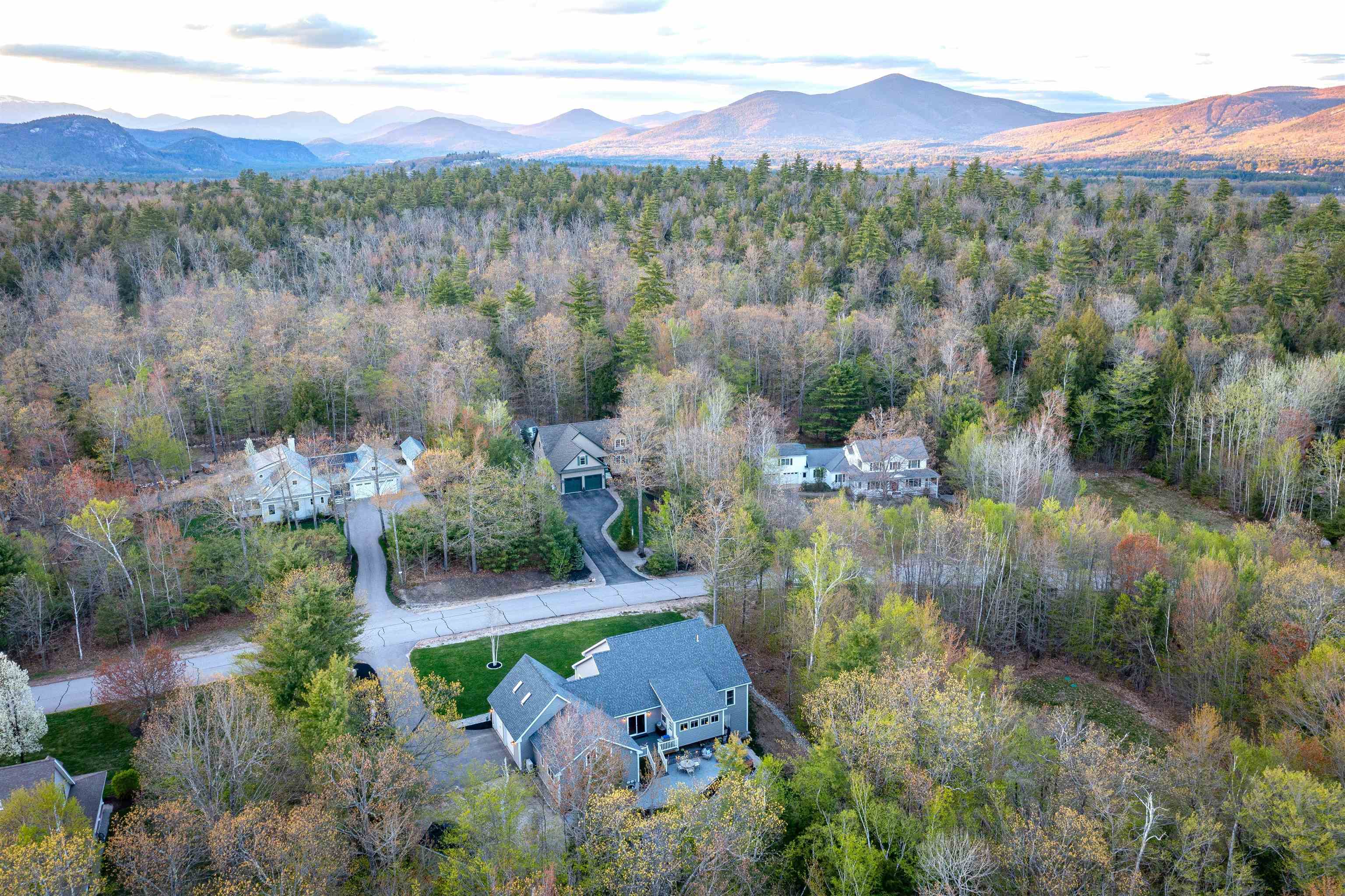 511 Grandview Rd, Conway, NH 03818