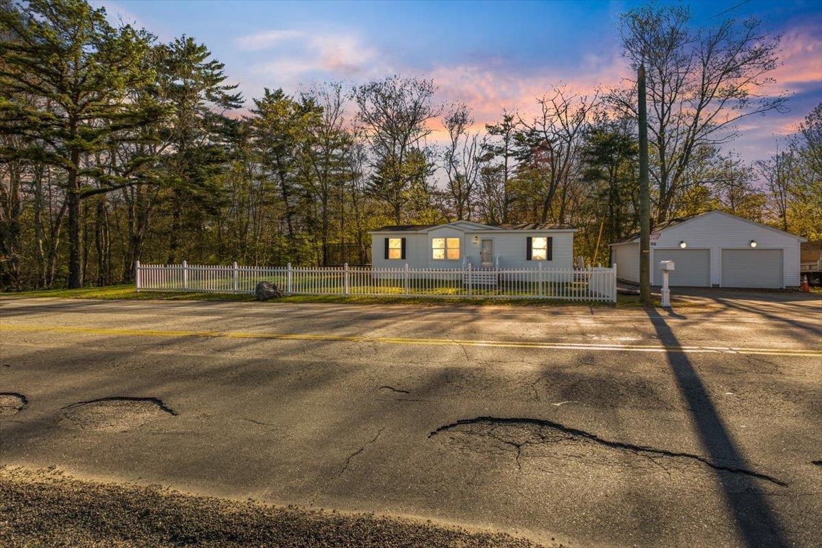230 Chestnut Hill Rd, Rochester, NH 03867