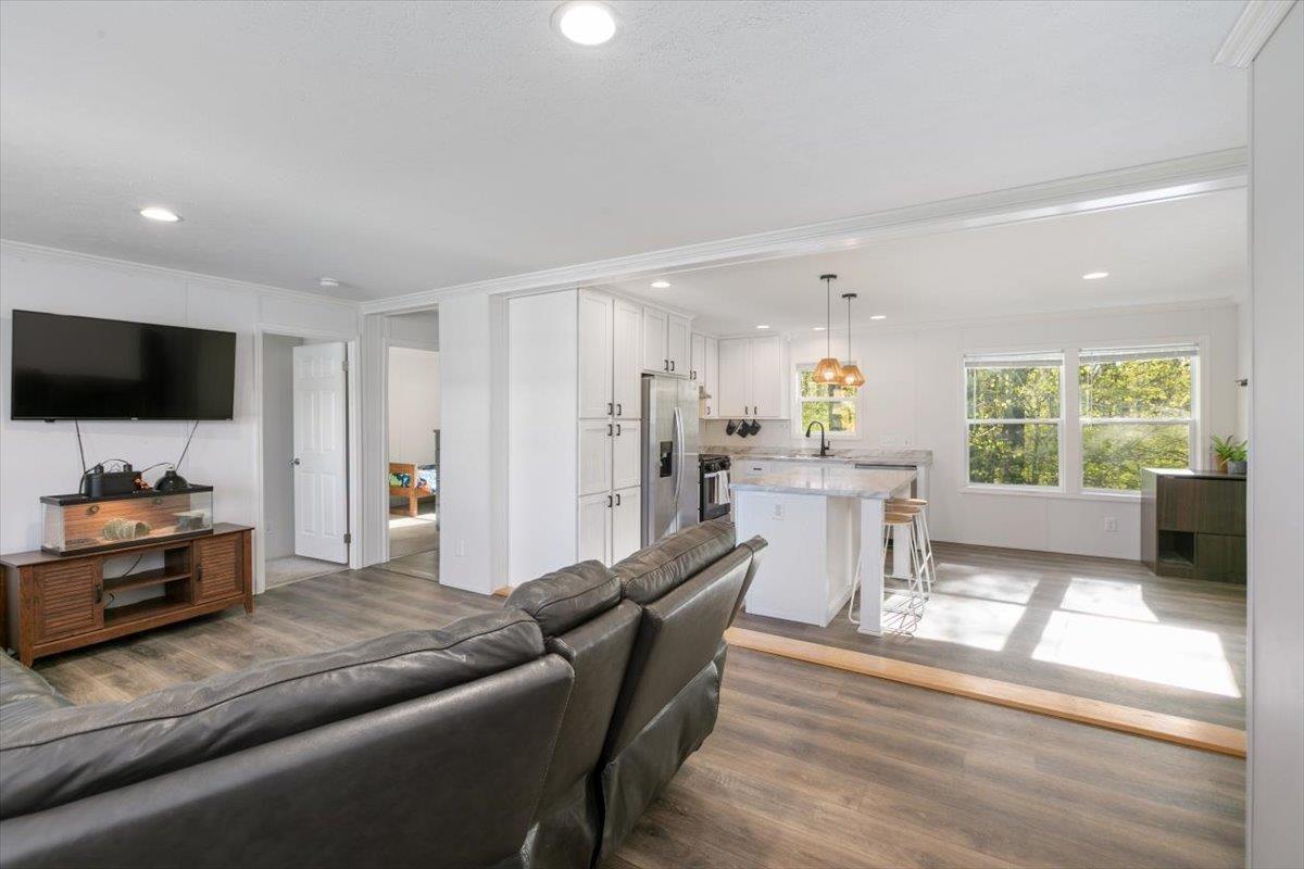 230 Chestnut Hill Rd, Rochester, NH 03867