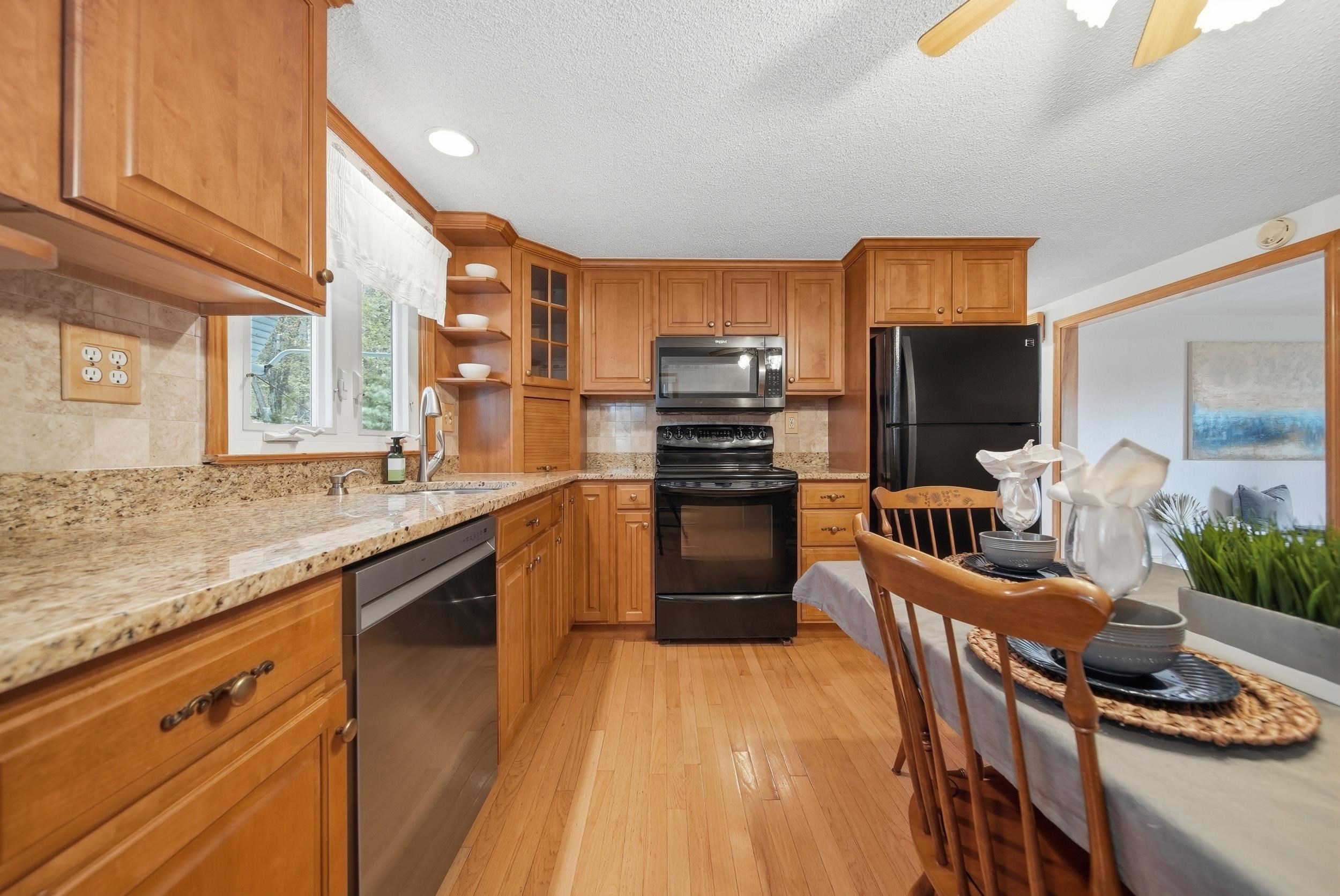 35 Nashua Rd, Pelham, NH 03076