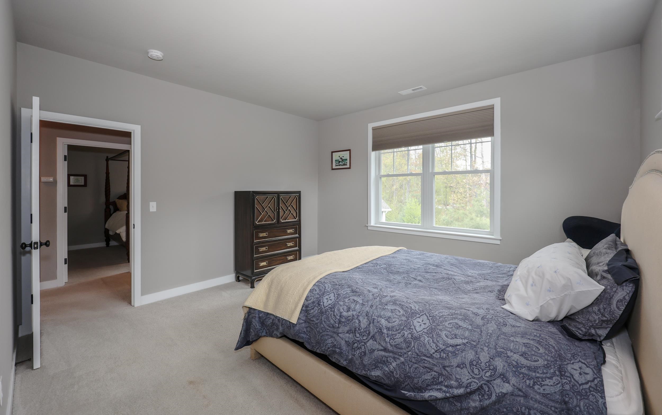 37 Redwood Way, Manchester, NH 03102