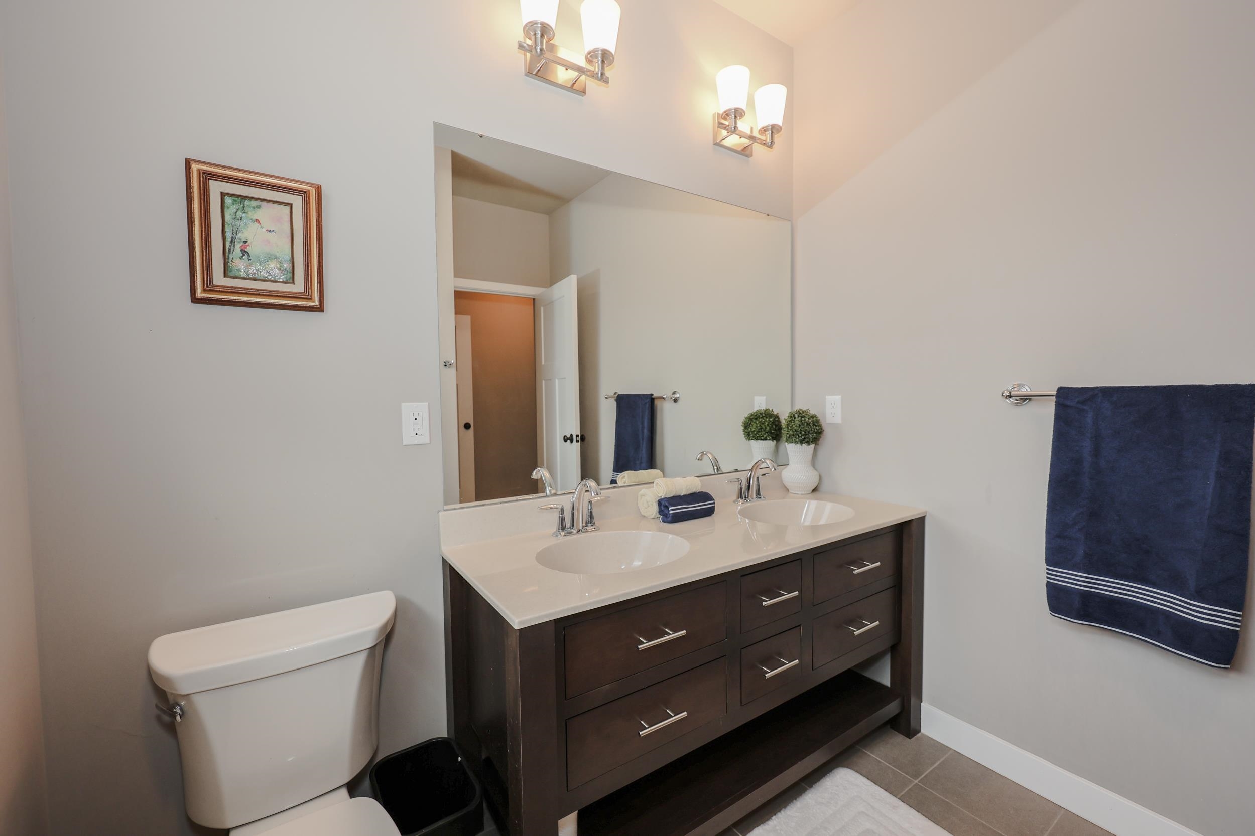 37 Redwood Way, Manchester, NH 03102