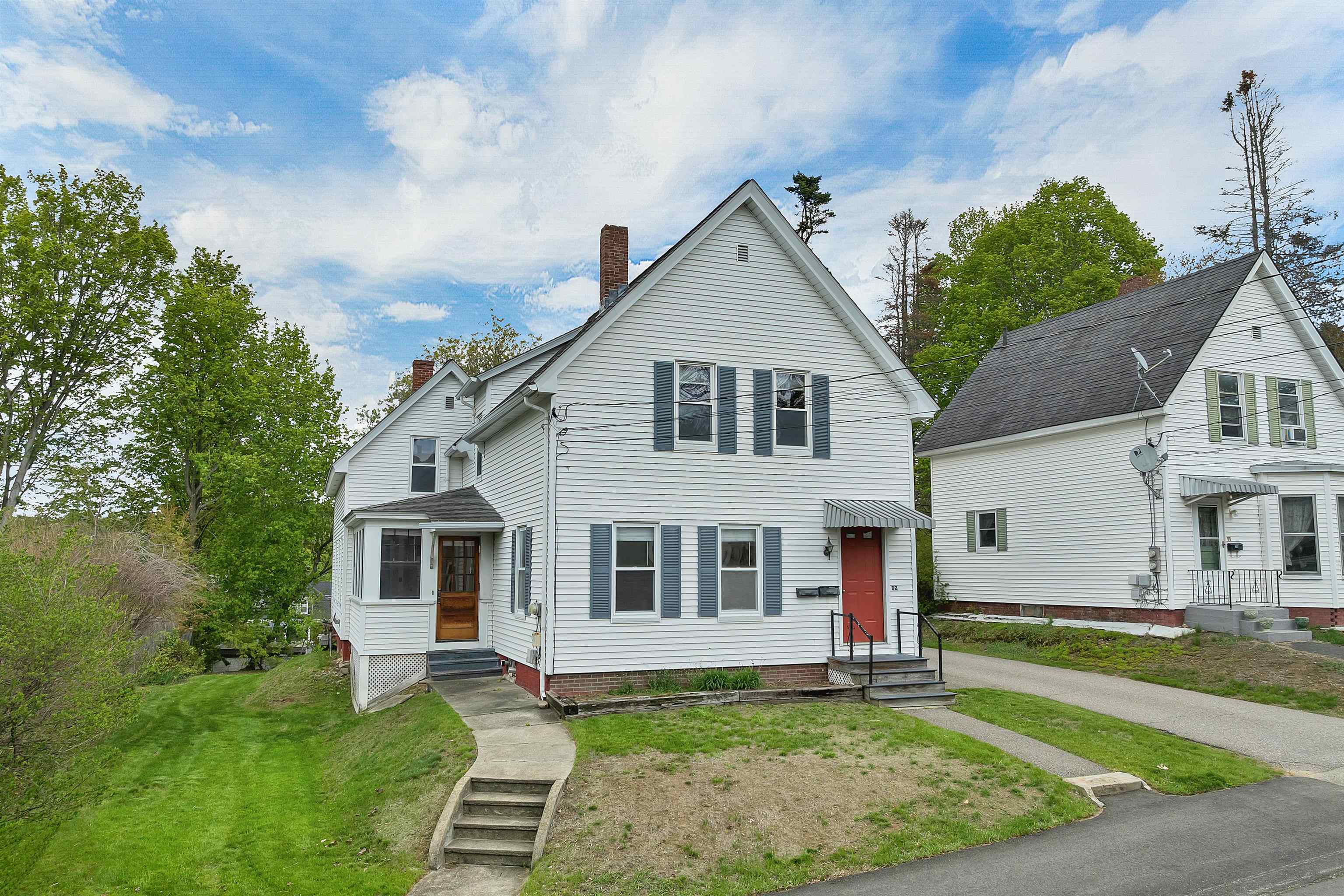 82 Summer St, Laconia, NH 03246