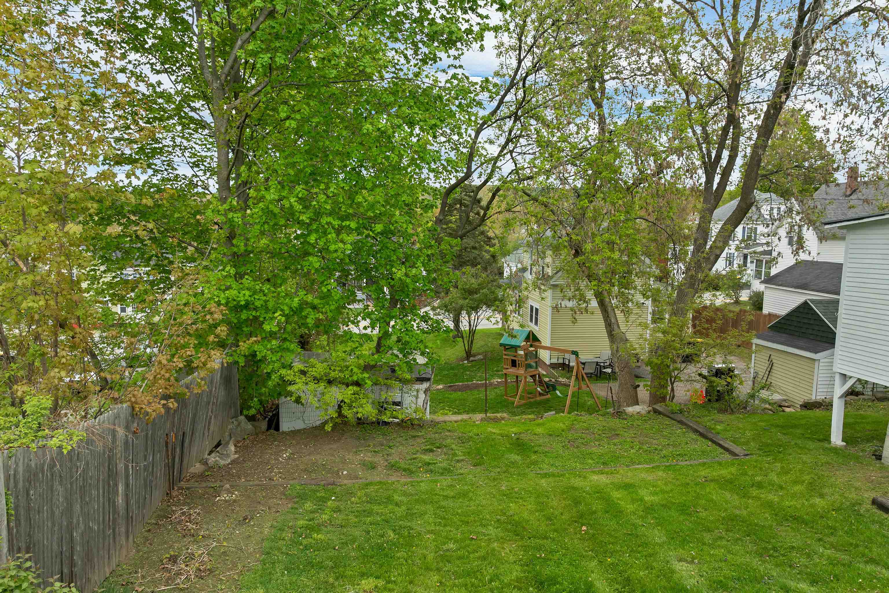 82 Summer St, Laconia, NH 03246