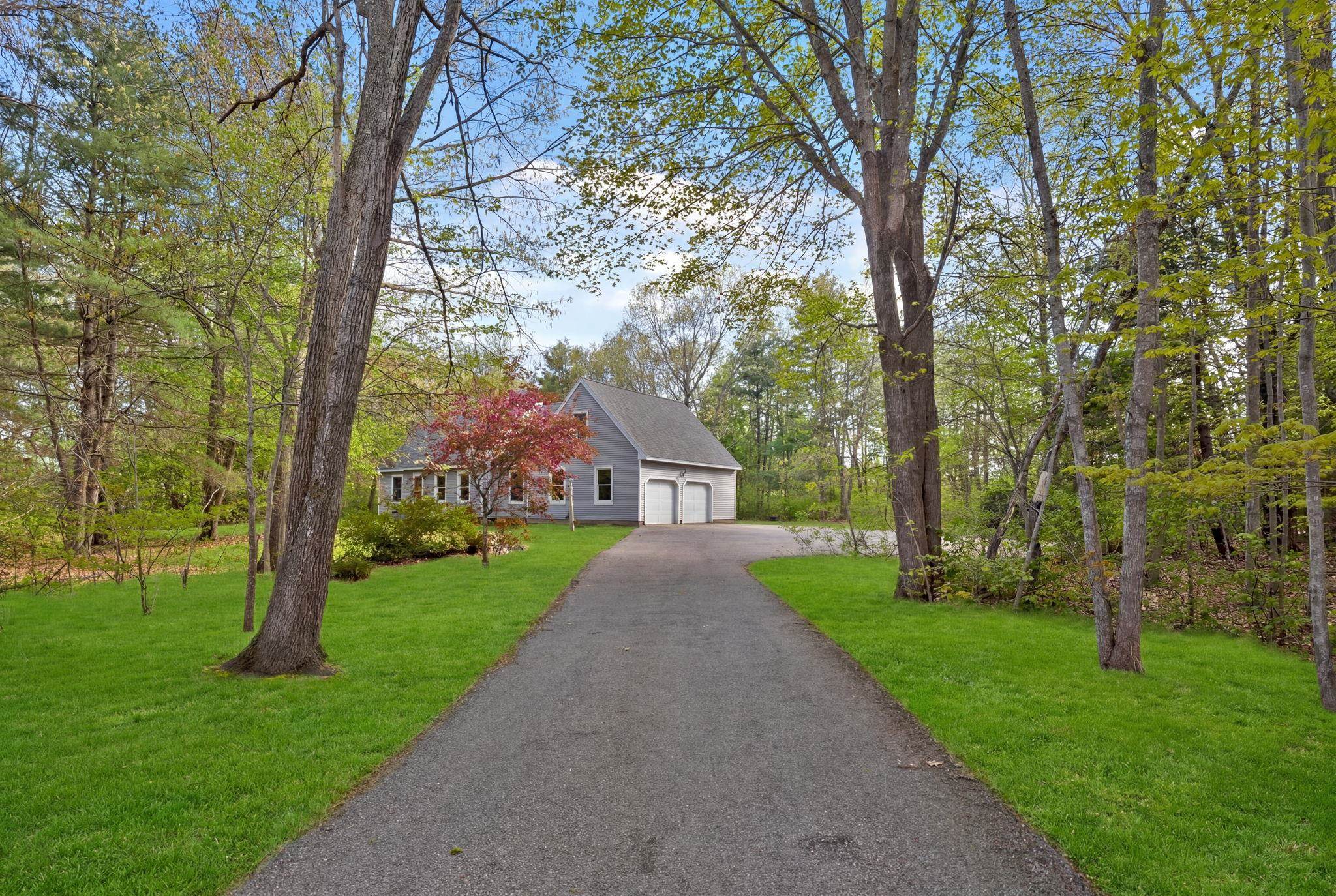 22 New Rd, North Hampton, NH 03862