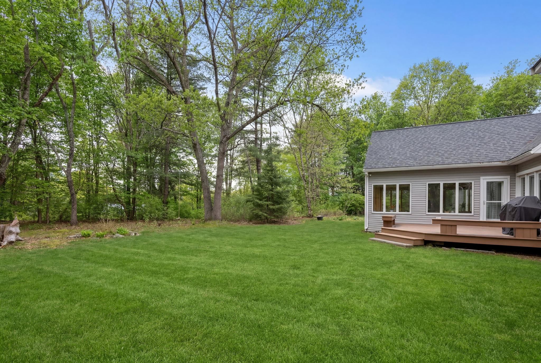 22 New Rd, North Hampton, NH 03862