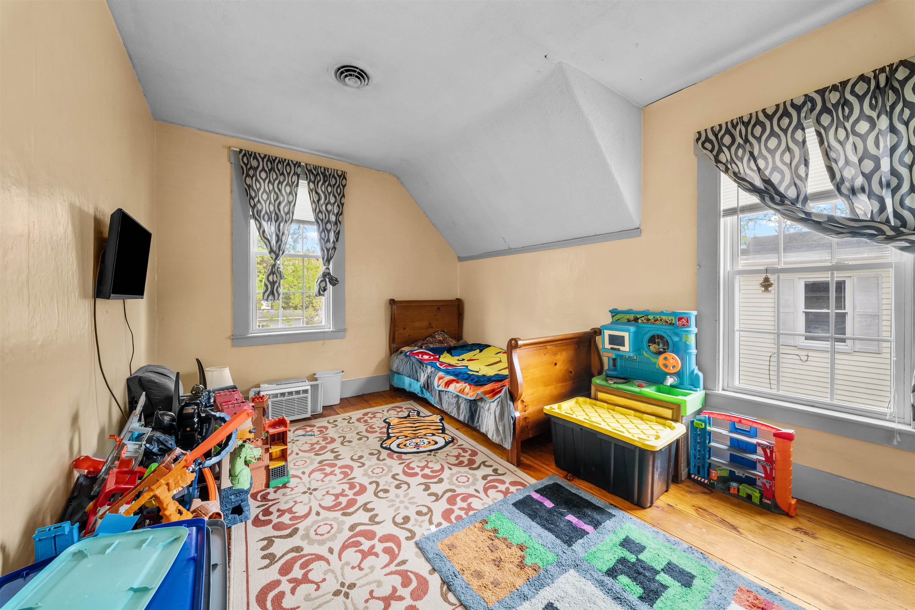 79 Winter St, Rochester, NH 03867