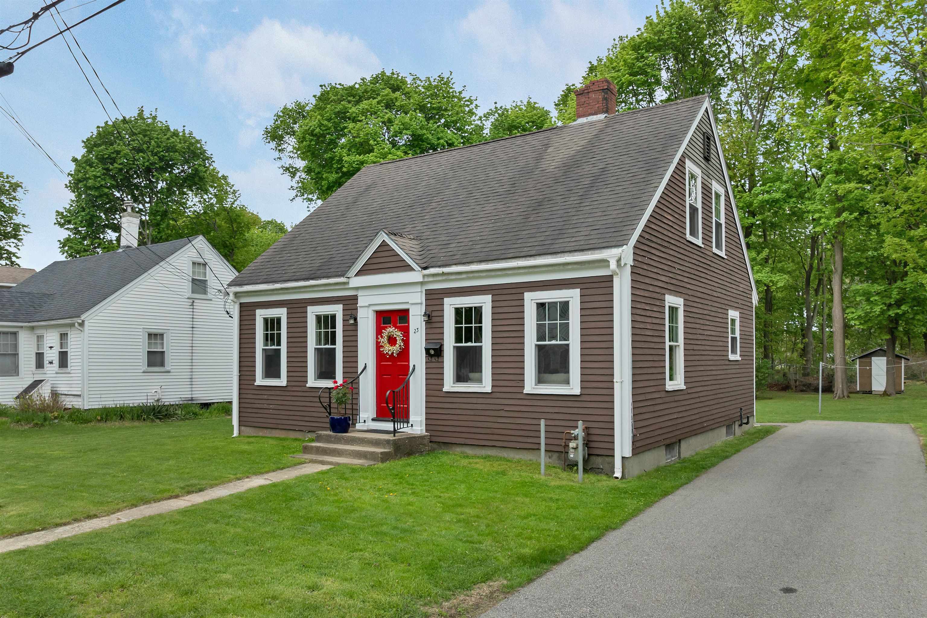 23 Dearborn Ave, Hampton, NH 03842