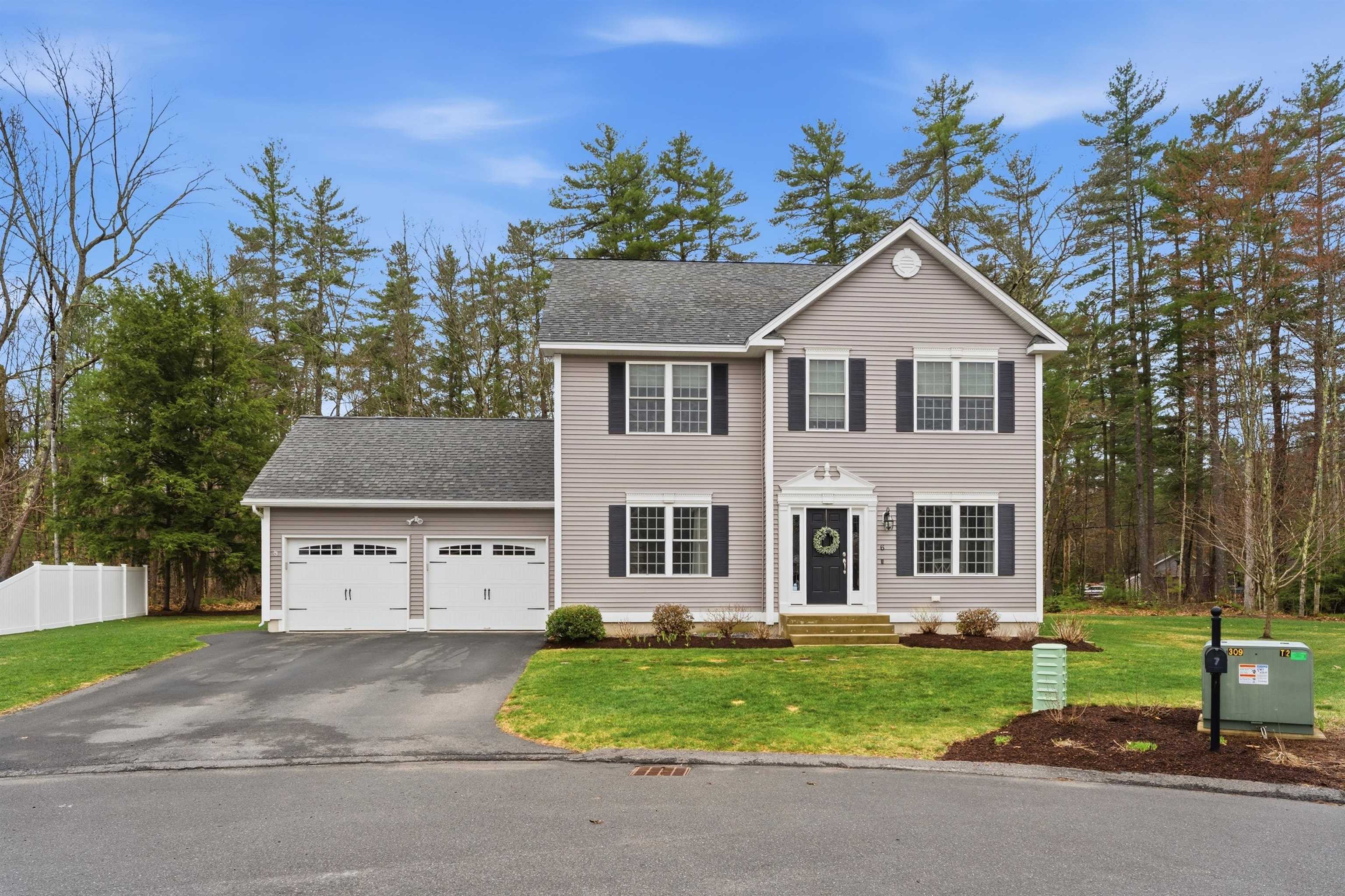 6 Baldwin Ct, Merrimack, NH 03054