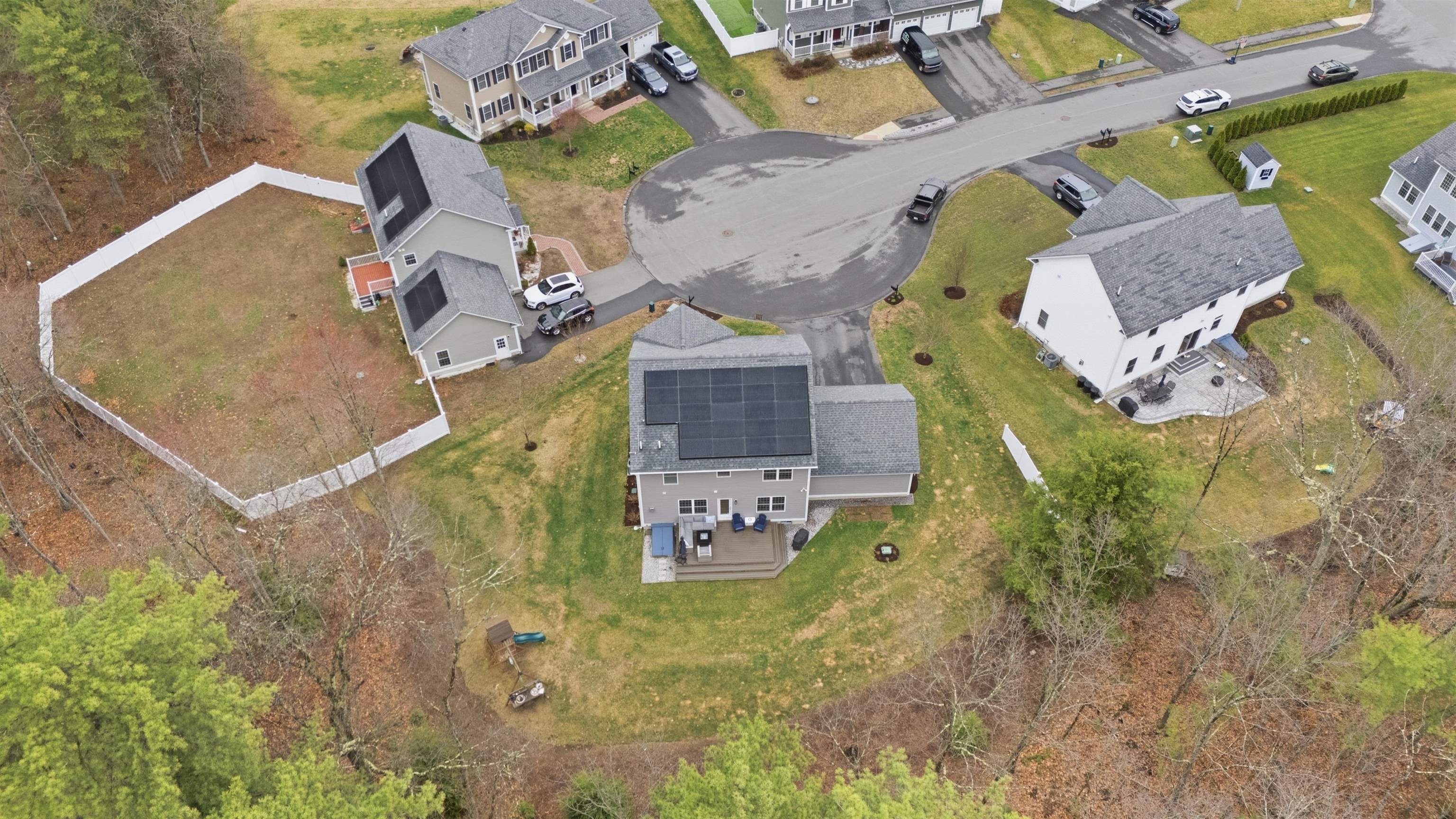 6 Baldwin Ct, Merrimack, NH 03054