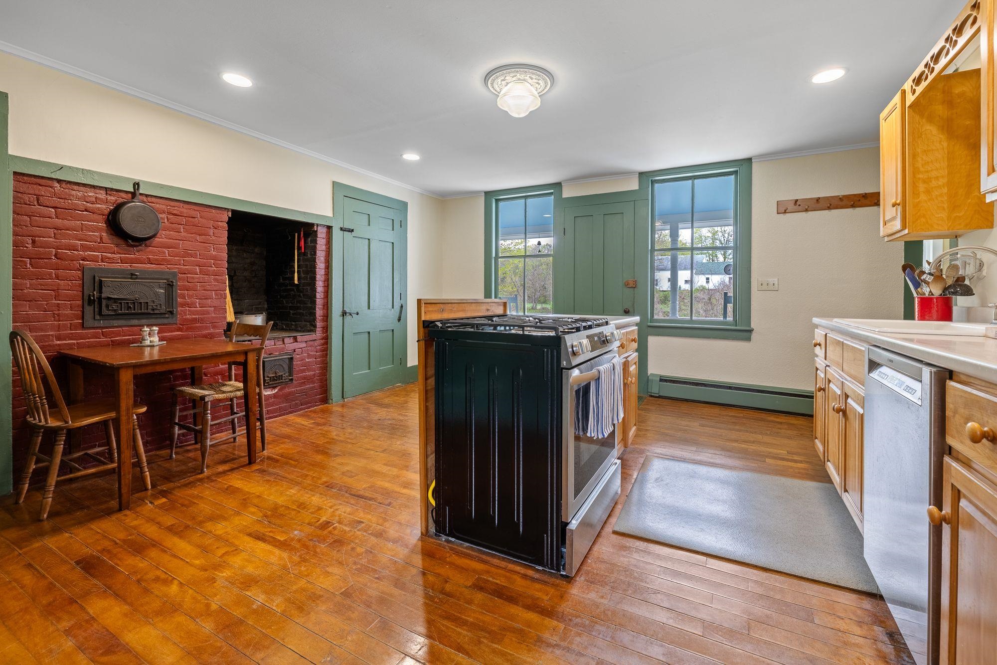 136 Route 10 , Piermont, NH 03779
