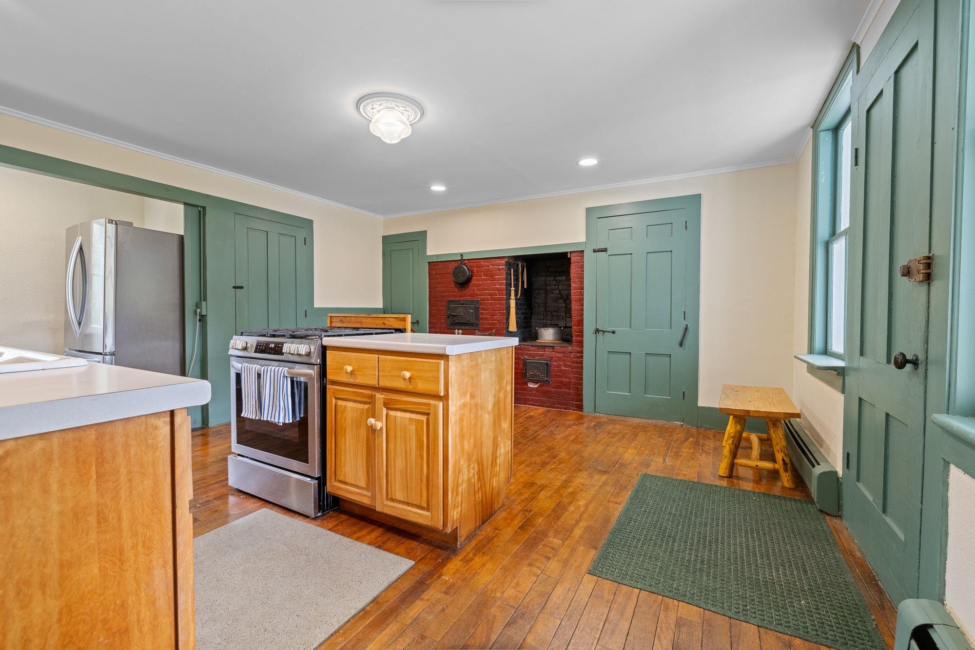 136 Route 10 , Piermont, NH 03779