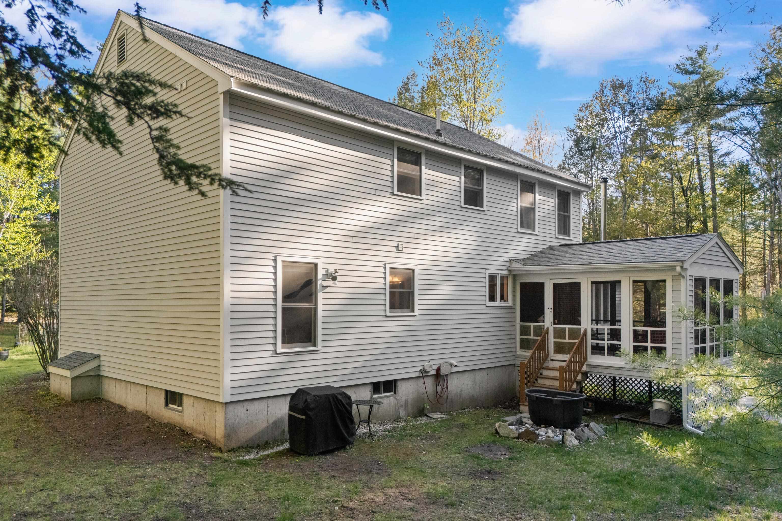 2 Wildwood Dr, Brookline, NH 03033