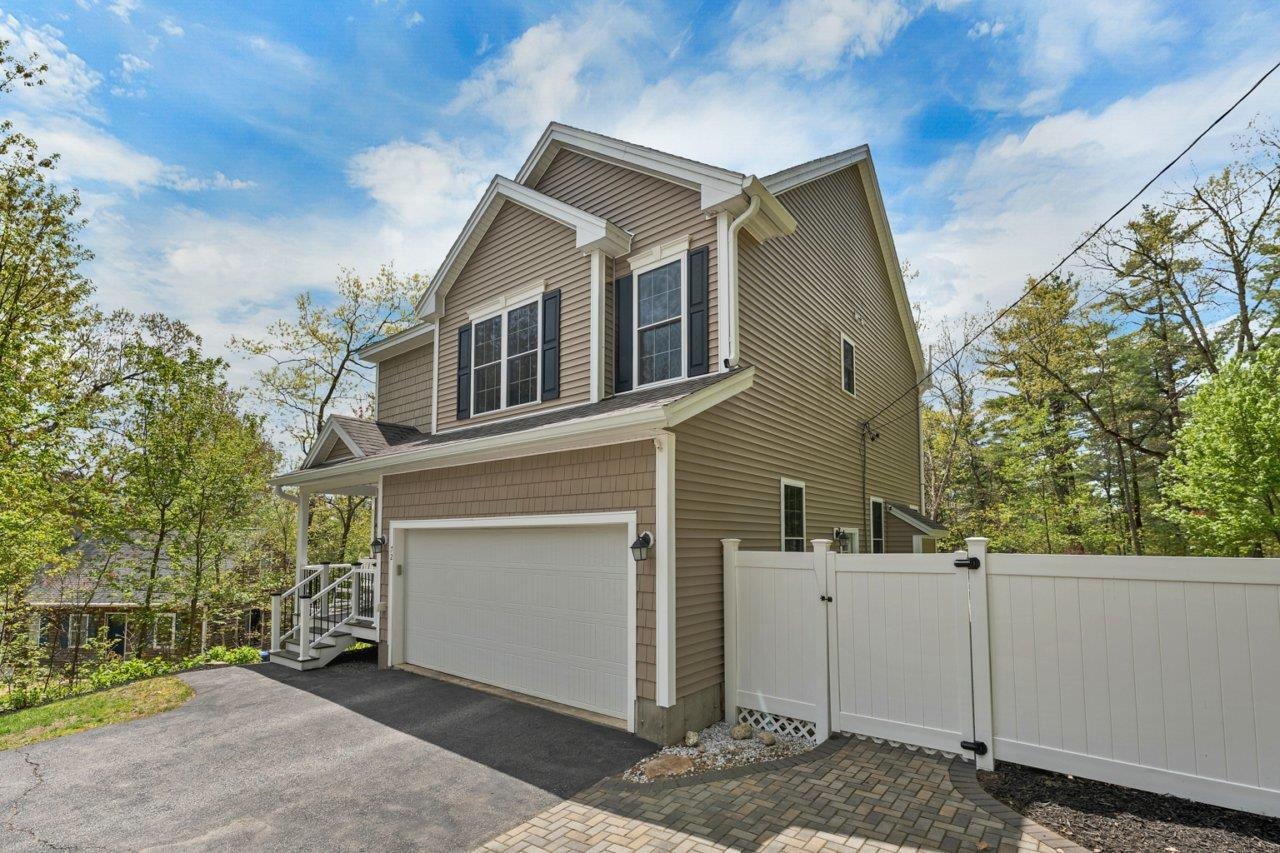 72 Circuit St, Manchester, NH 03103