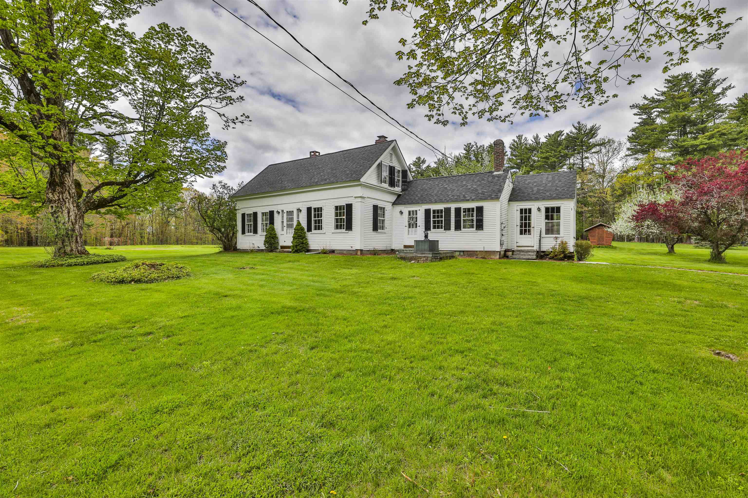 1 Featherbed Ln, Derry, NH 03038
