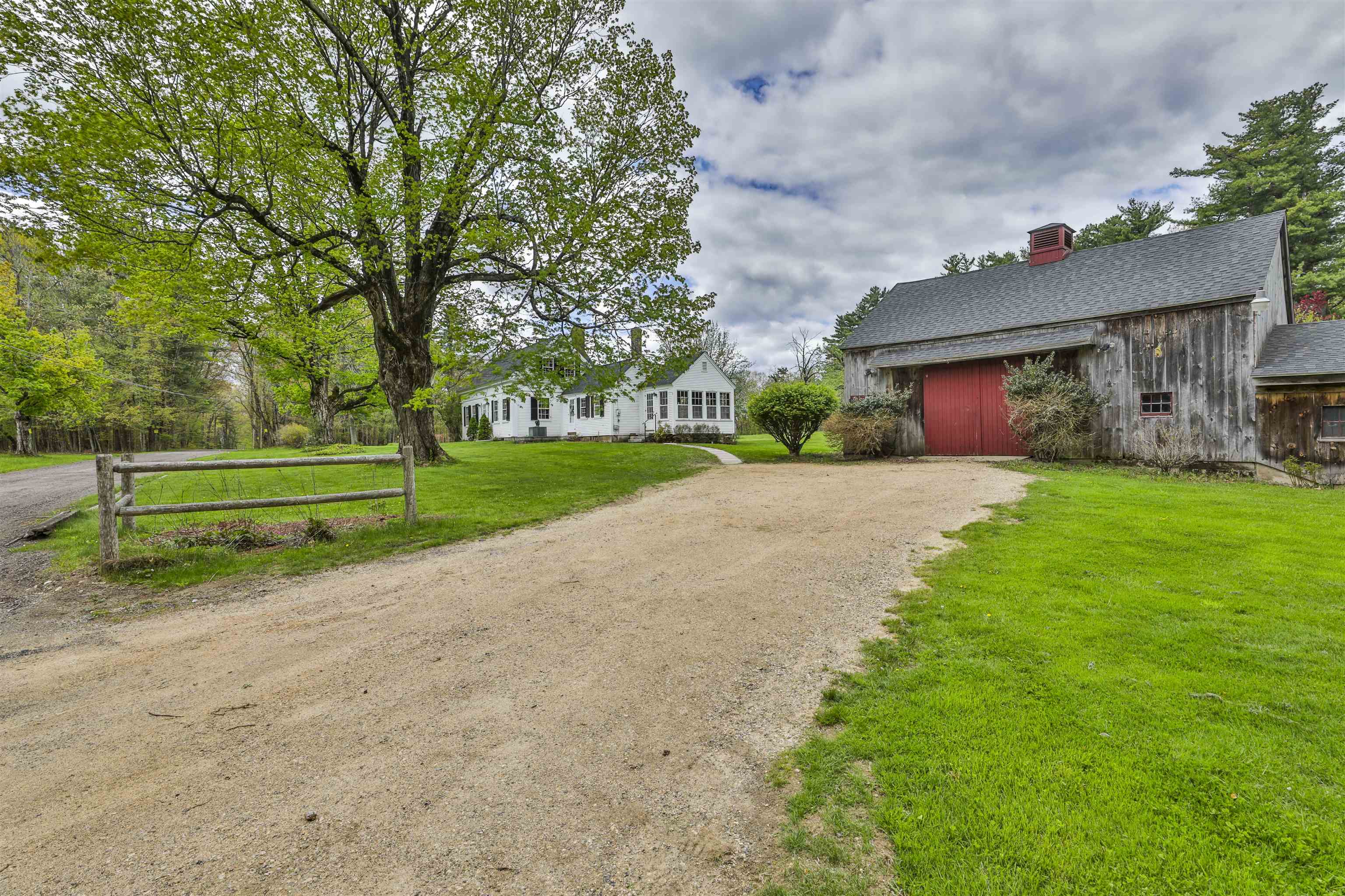 1 Featherbed Ln, Derry, NH 03038
