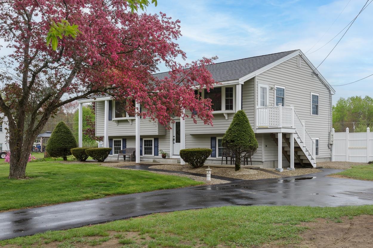 6 Kemo Cir, Litchfield, NH 03052