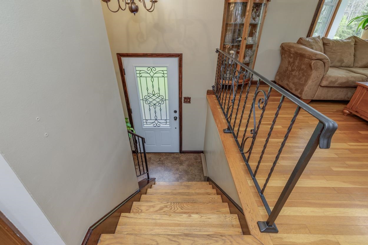 6 Kemo Cir, Litchfield, NH 03052