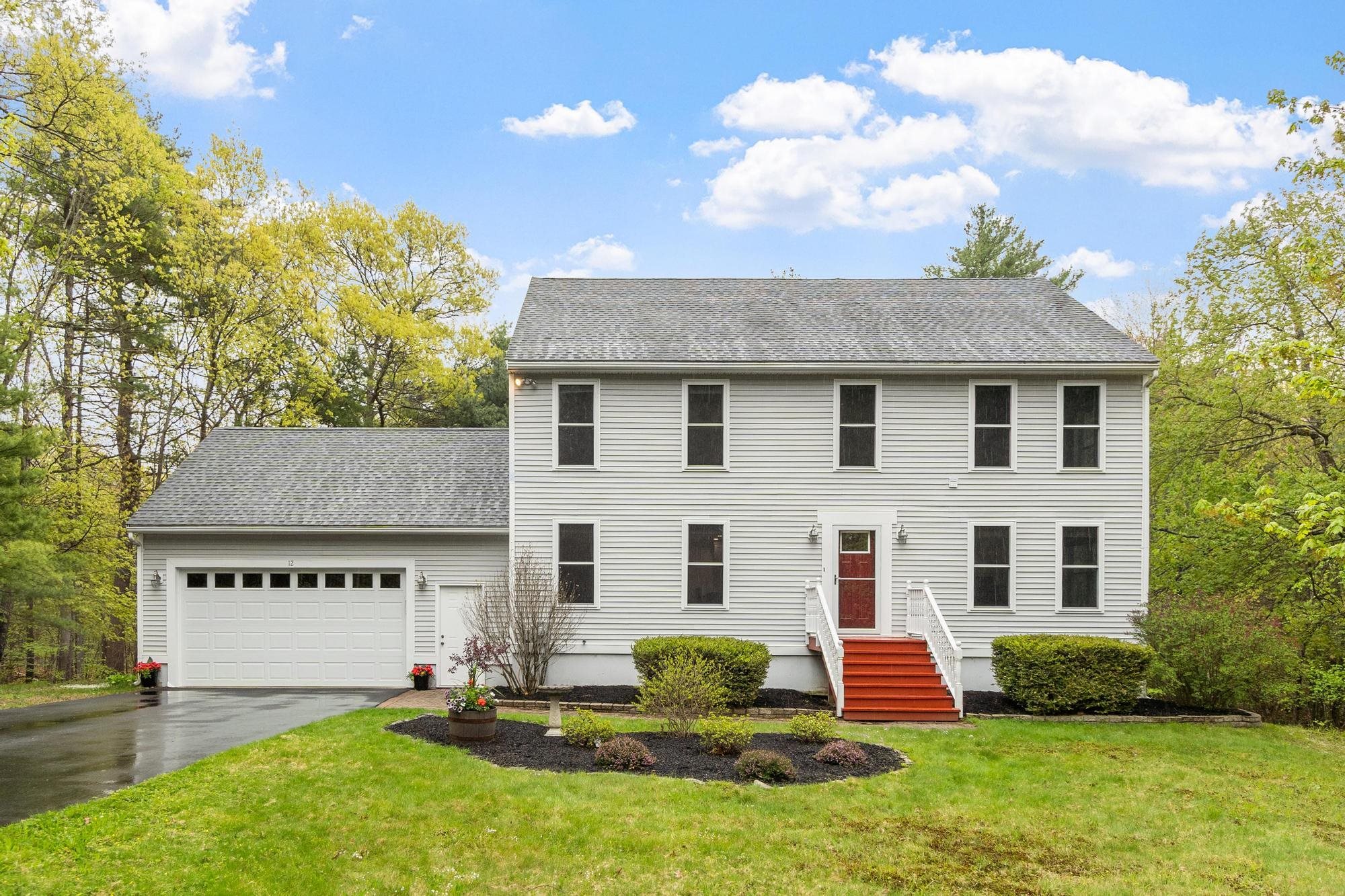 12 Aladdin Rd, Windham, NH 03087