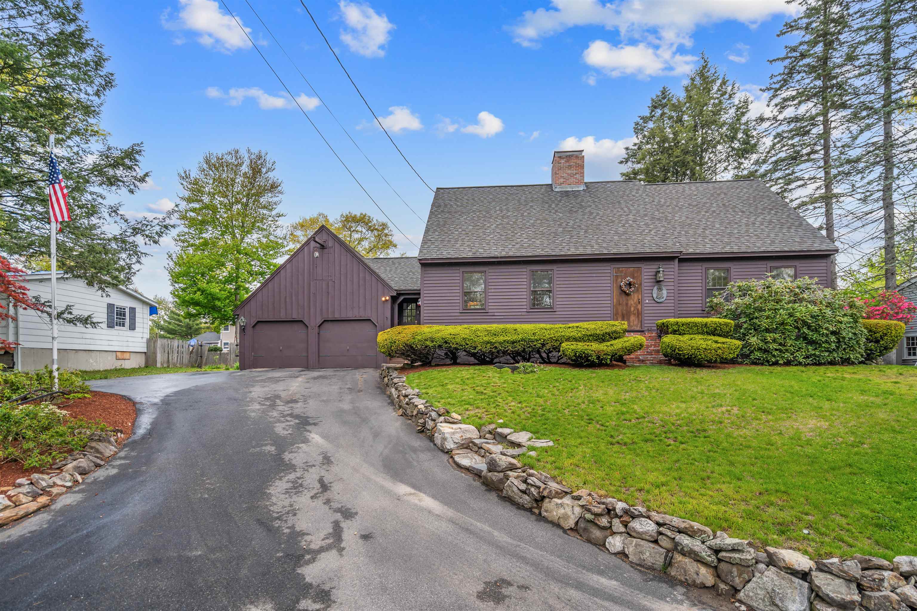 13 Wakefield Dr, Nashua, NH 03062