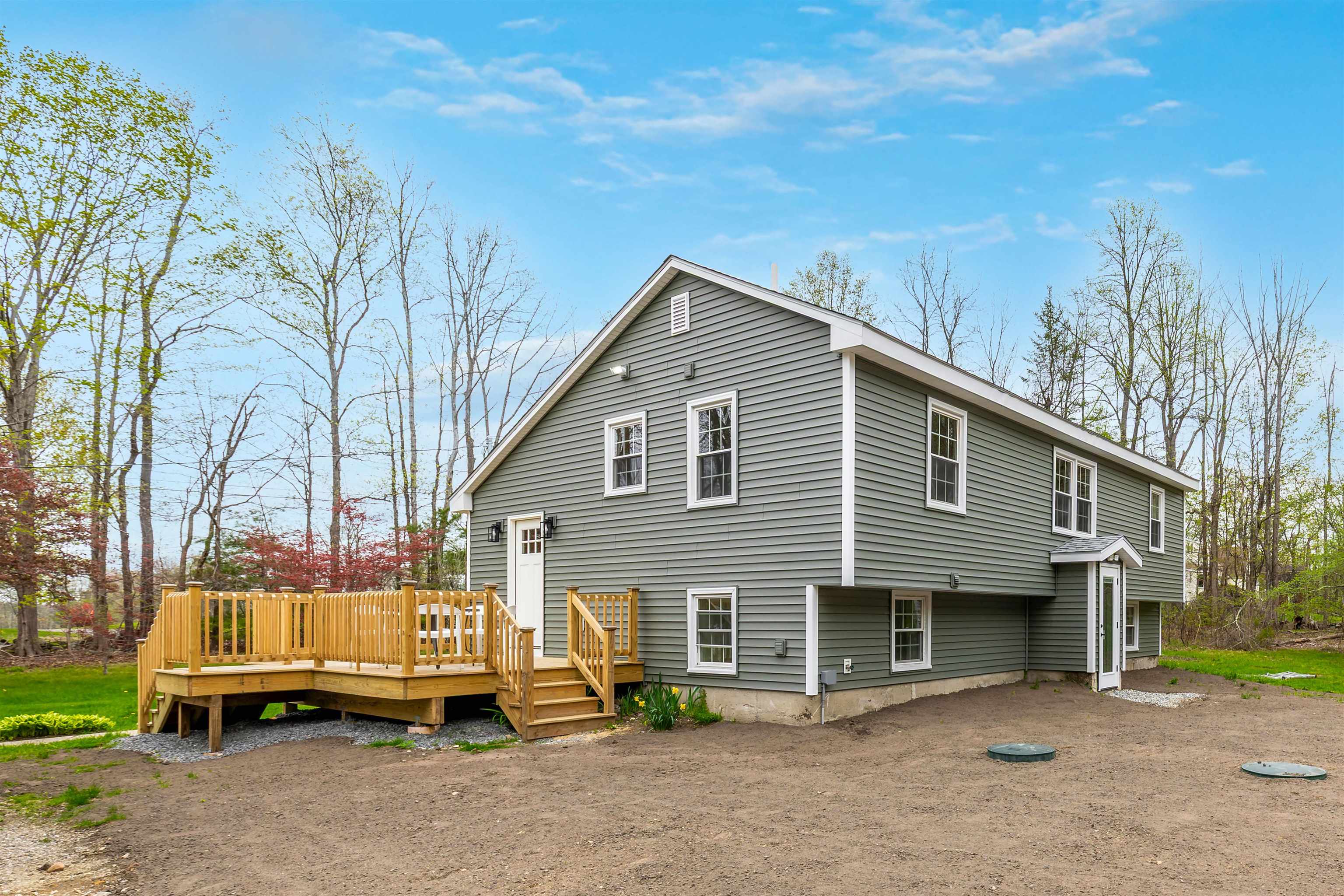 11 Merrimac Rd, Newton, NH 03858