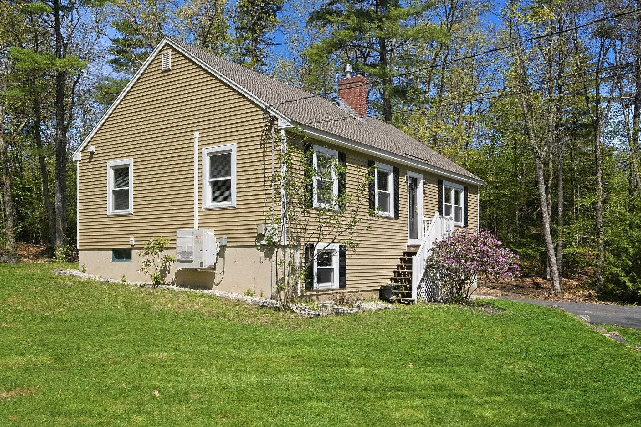 8 Rosewood Dr, Bow, NH 03304