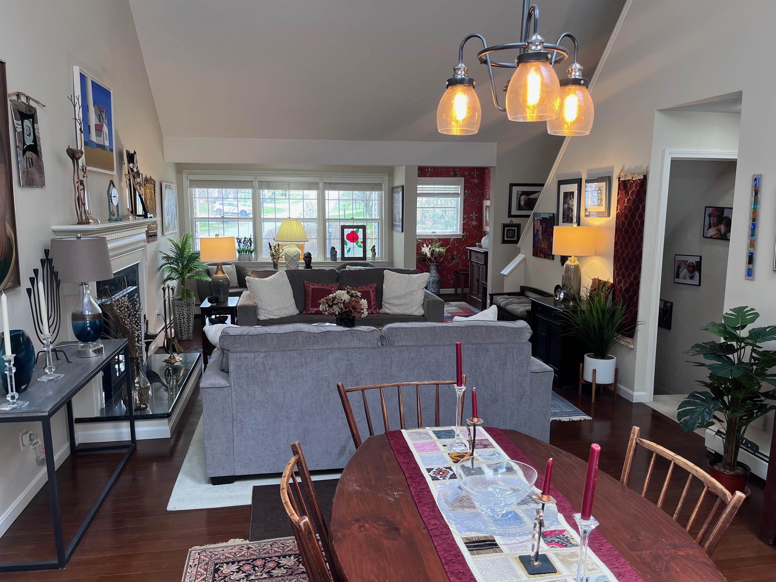 6 Oak Ridge Rd, Lebanon, NH 03784